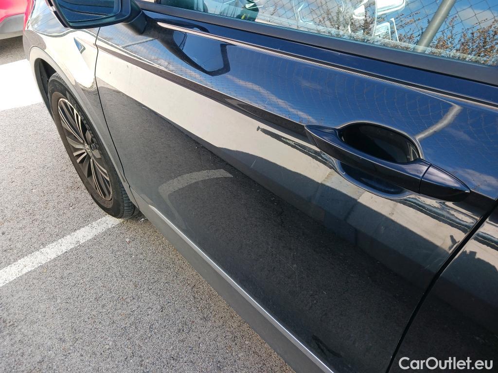  Volkswagen  Tiguan VOLKSWAGEN  / 2020 / 5P / todoterreno Life 2.0 TDI 110kW (150CV) DSG (AC2) #40