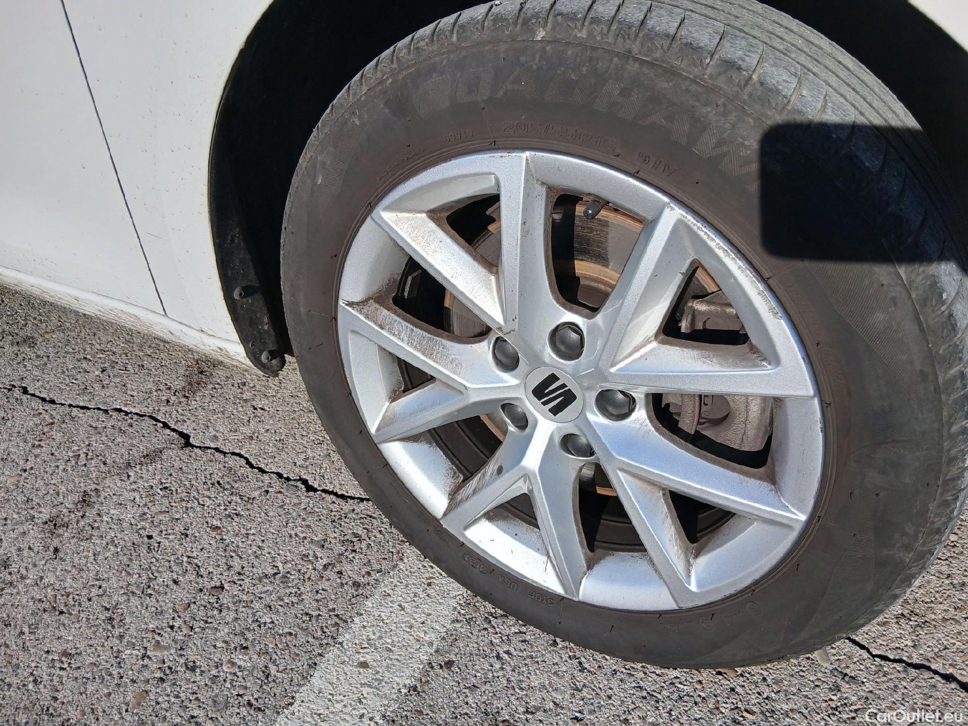  Seat  Leon SEAT Nuevo León / 2020 / 5P / familiar SP 2.0 TDI 85kW Style Go(SP) #34