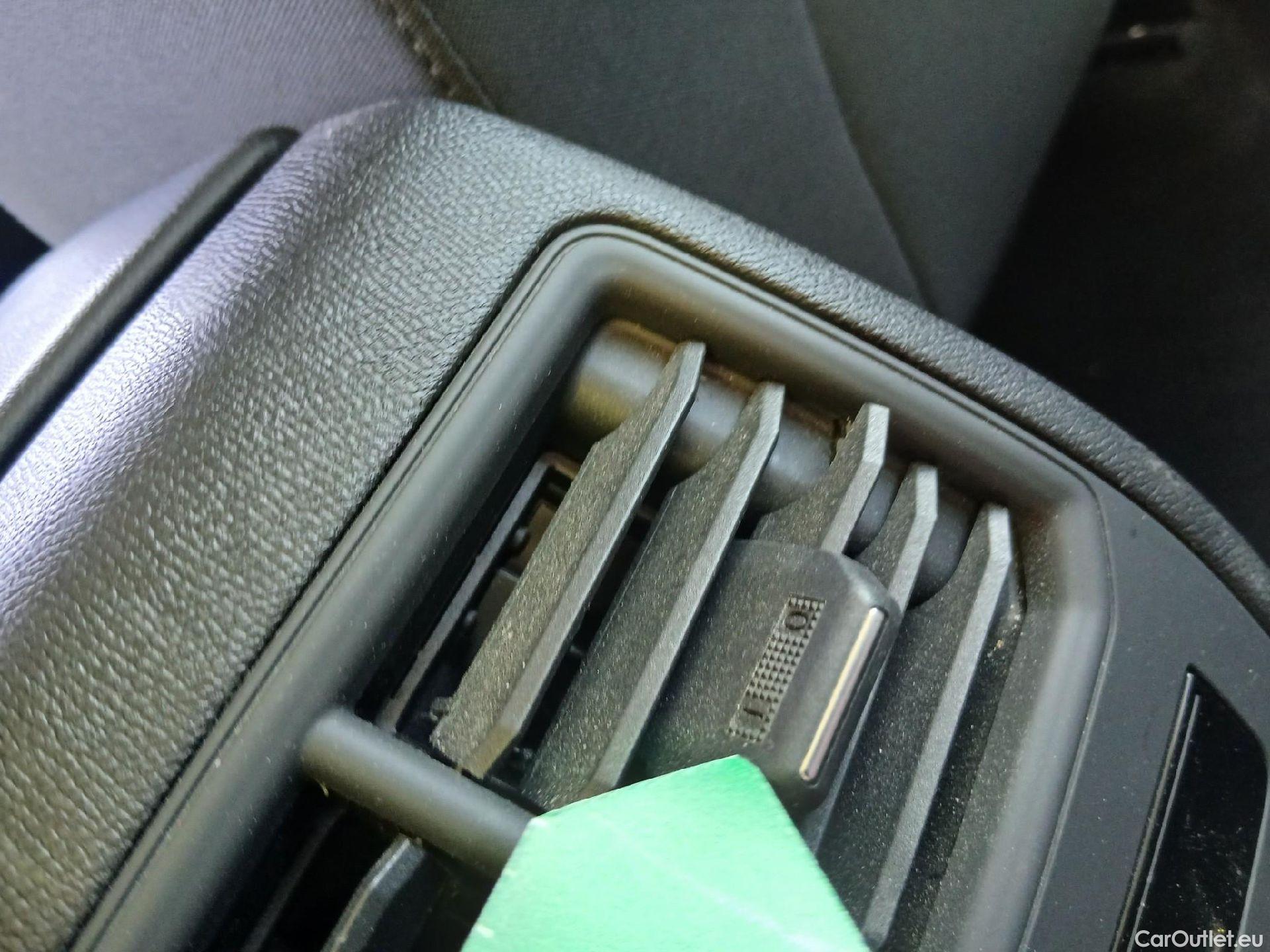  Seat  Leon SEAT Nuevo León / 2020 / 5P / familiar SP 2.0 TDI 85kW Style Go(SP) #24