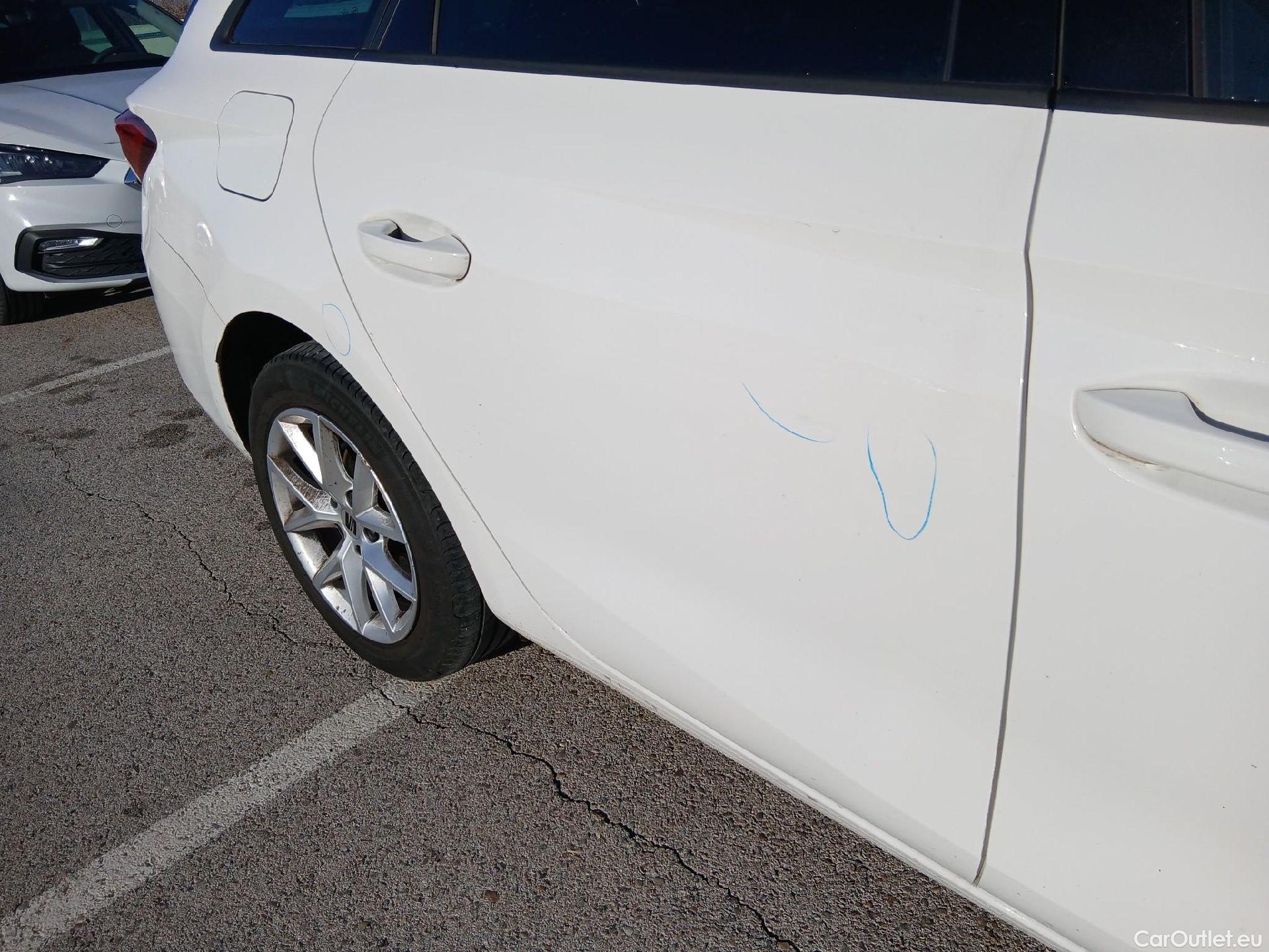  Seat  Leon SEAT Nuevo León / 2020 / 5P / familiar SP 2.0 TDI 85kW Style Go(SP) #31