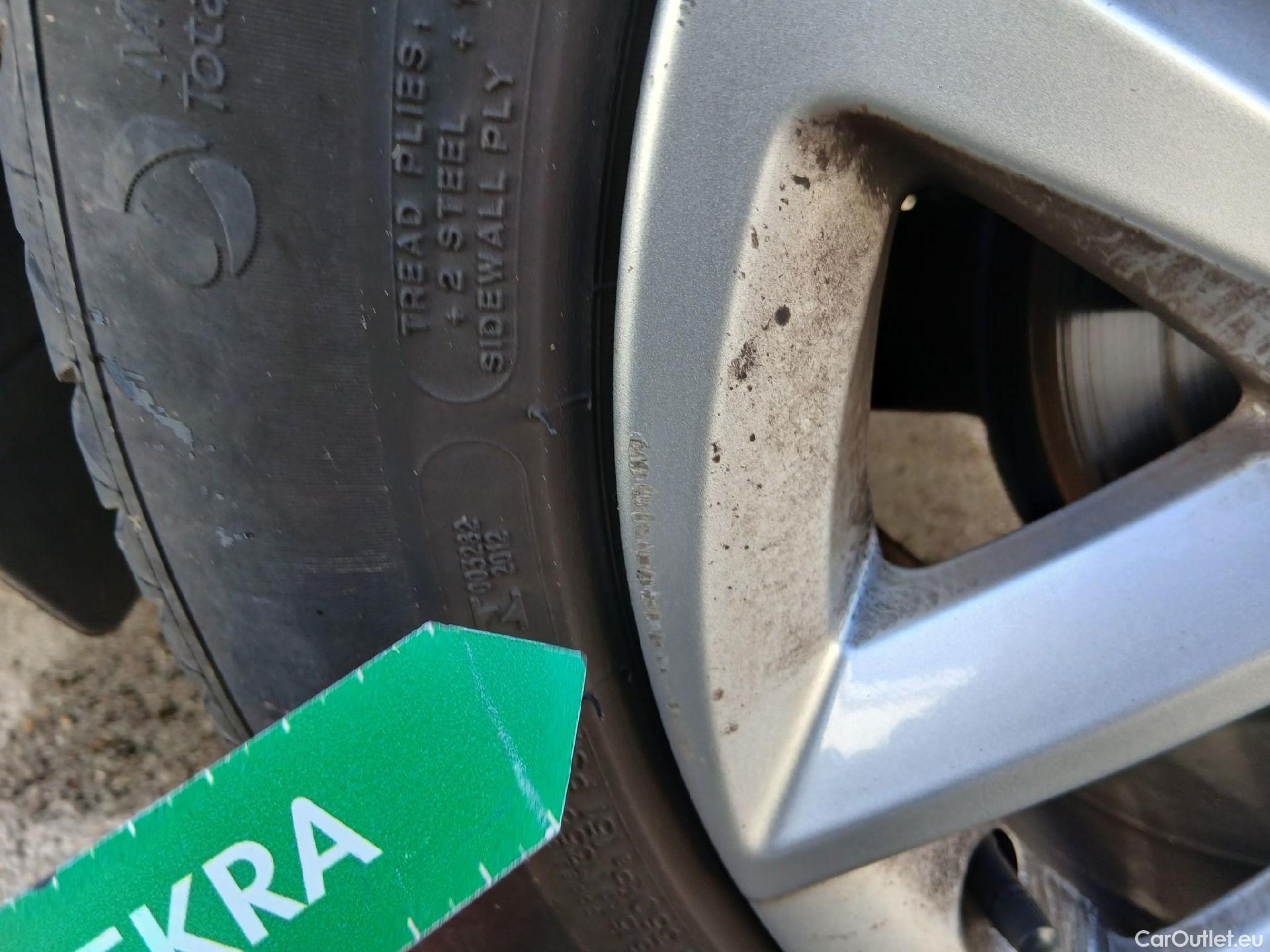  Seat  Leon SEAT Nuevo León / 2020 / 5P / familiar SP 2.0 TDI 85kW Style Go(SP) #17