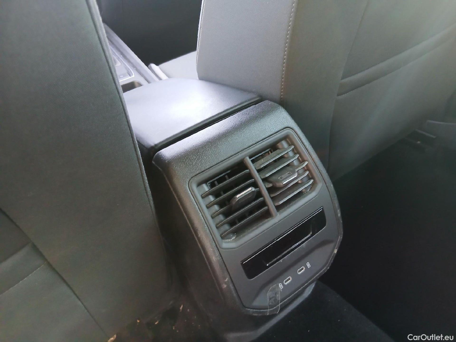  Seat  Leon SEAT Nuevo León / 2020 / 5P / familiar SP 2.0 TDI 85kW Style Go(SP) #23