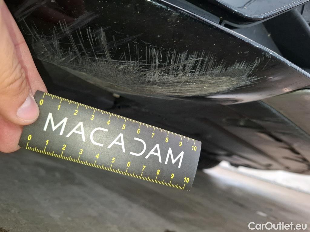  Mercedes  A-Klasse MERCEDES-BENZ Classe A Compact / 2018 / 5P / Berline A 180 AMG Line #14