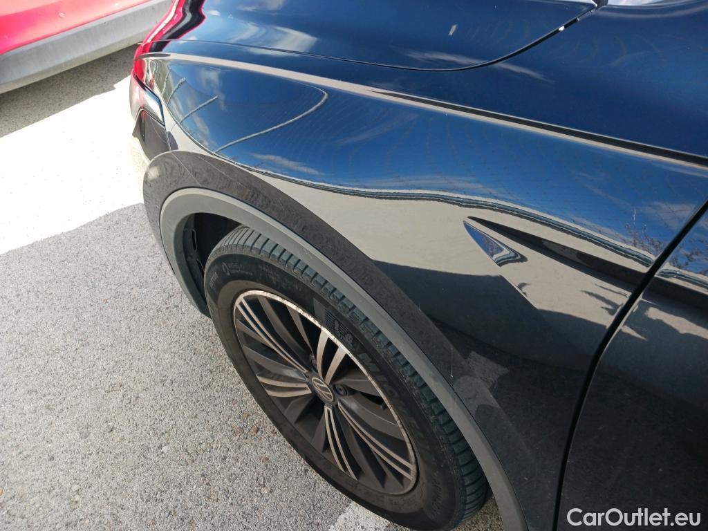  Volkswagen  Tiguan VOLKSWAGEN  / 2020 / 5P / todoterreno Life 2.0 TDI 110kW (150CV) DSG (AC2) #15