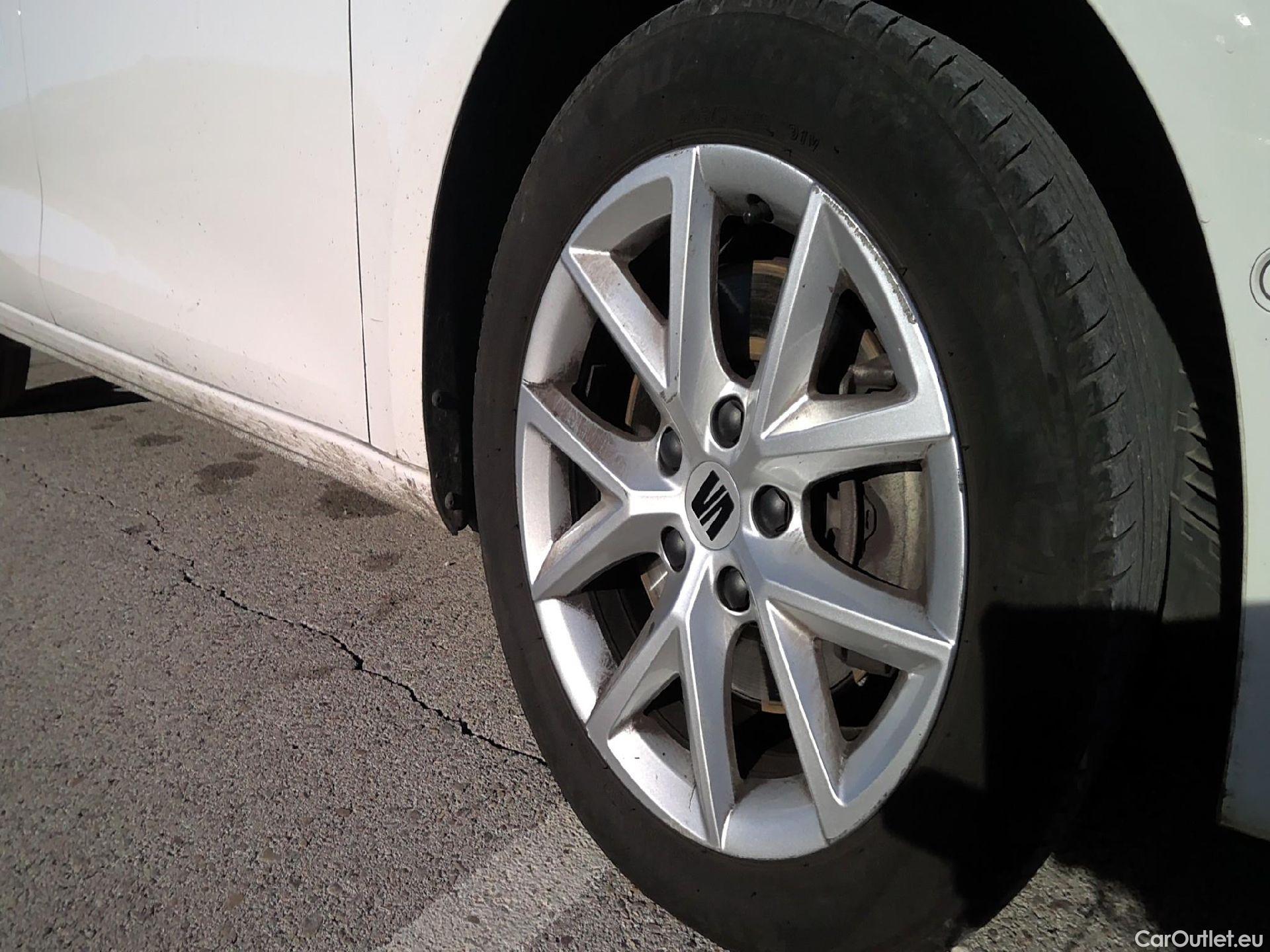  Seat  Leon SEAT Nuevo León / 2020 / 5P / familiar SP 2.0 TDI 85kW Style Go(SP) #35