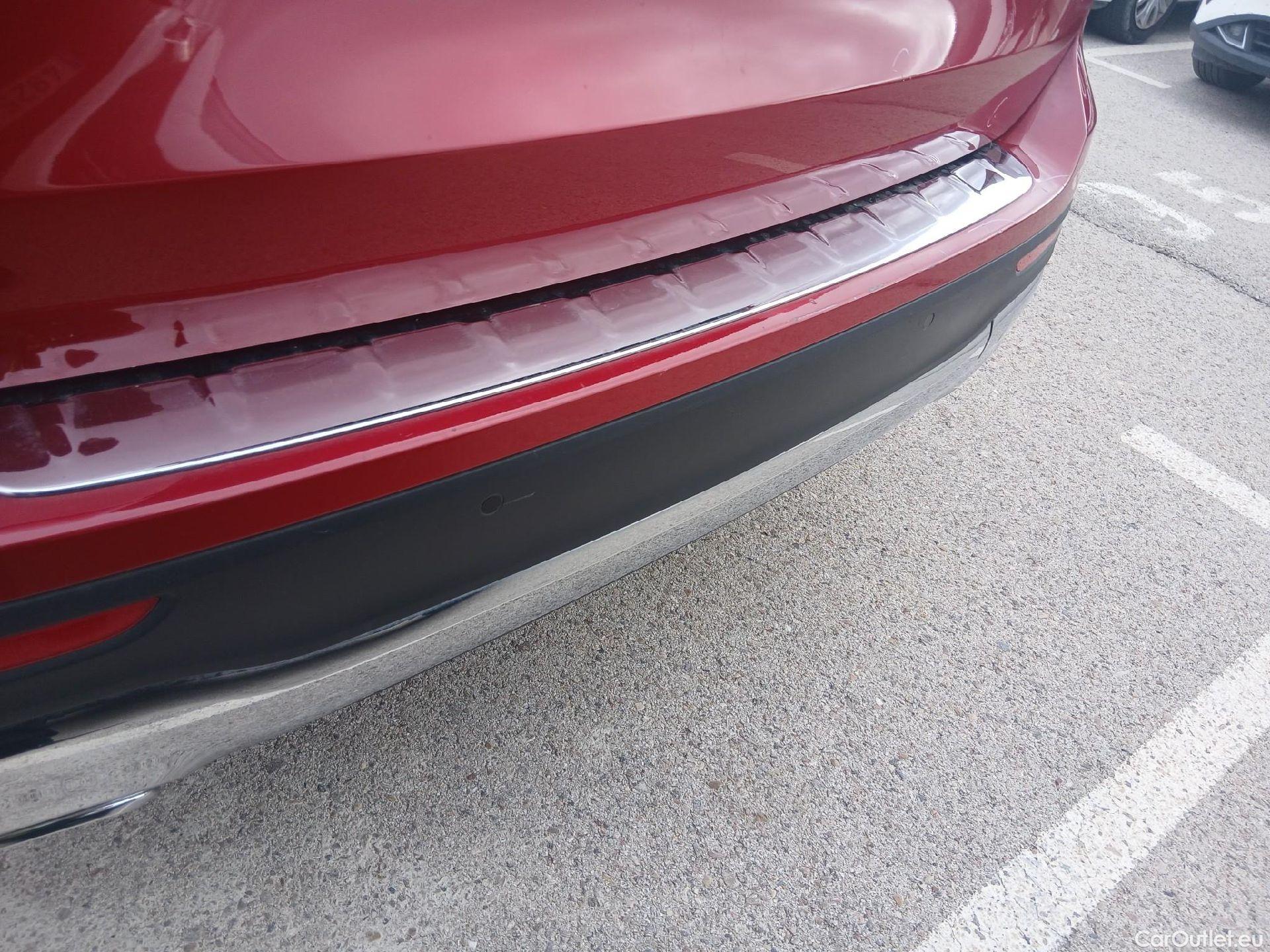  Mercedes  GLB MERCEDES-BENZ  / 2019 / 5P / todoterreno 2.0  200 D DCT 110KW (150CV) #29