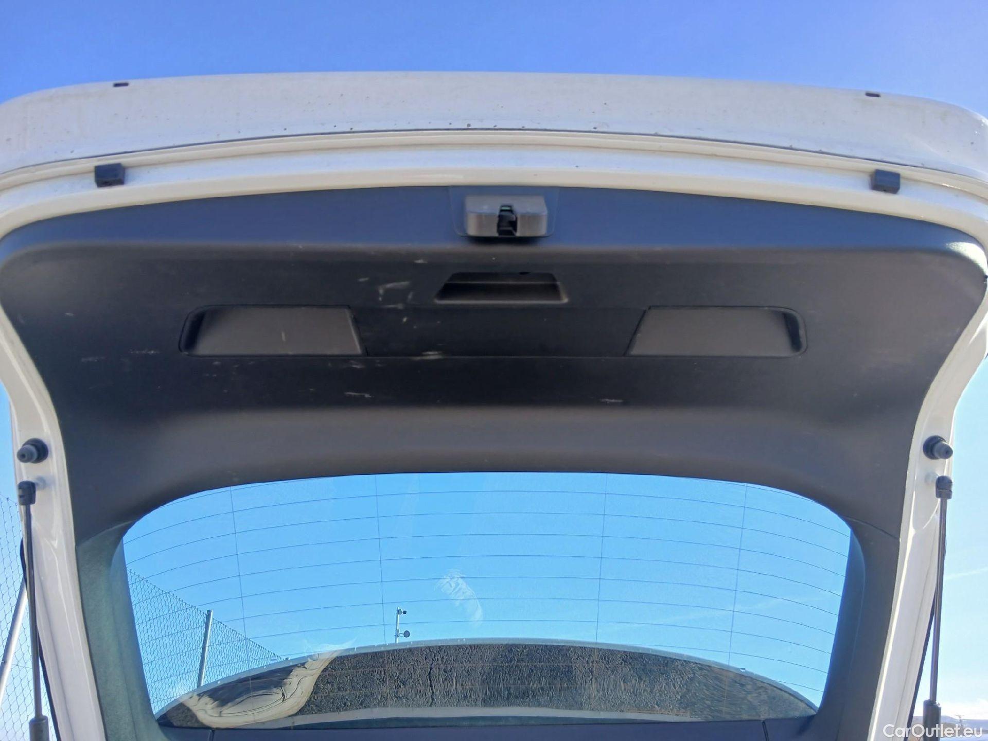  Seat  Leon SEAT Nuevo León / 2020 / 5P / familiar SP 2.0 TDI 85kW Style Go(SP) #25