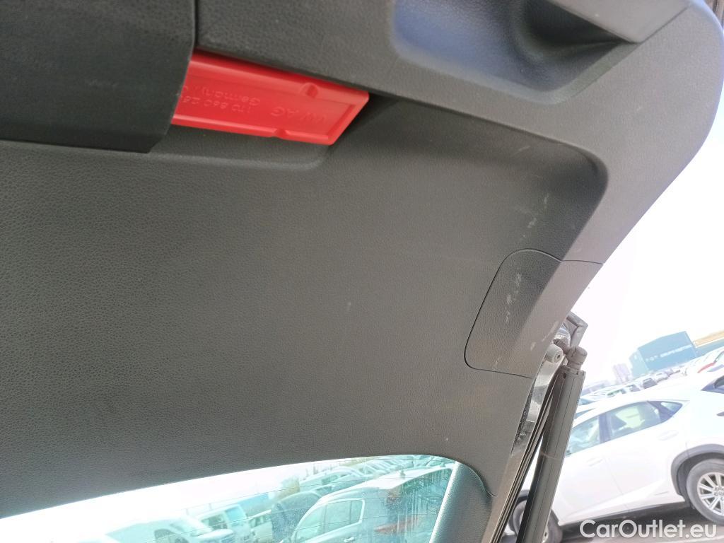  Volkswagen  Passat VOLKSWAGEN  / 2019 / 5P / familiar Variant Executive 2.0 TDI 110kW (150CV) #18