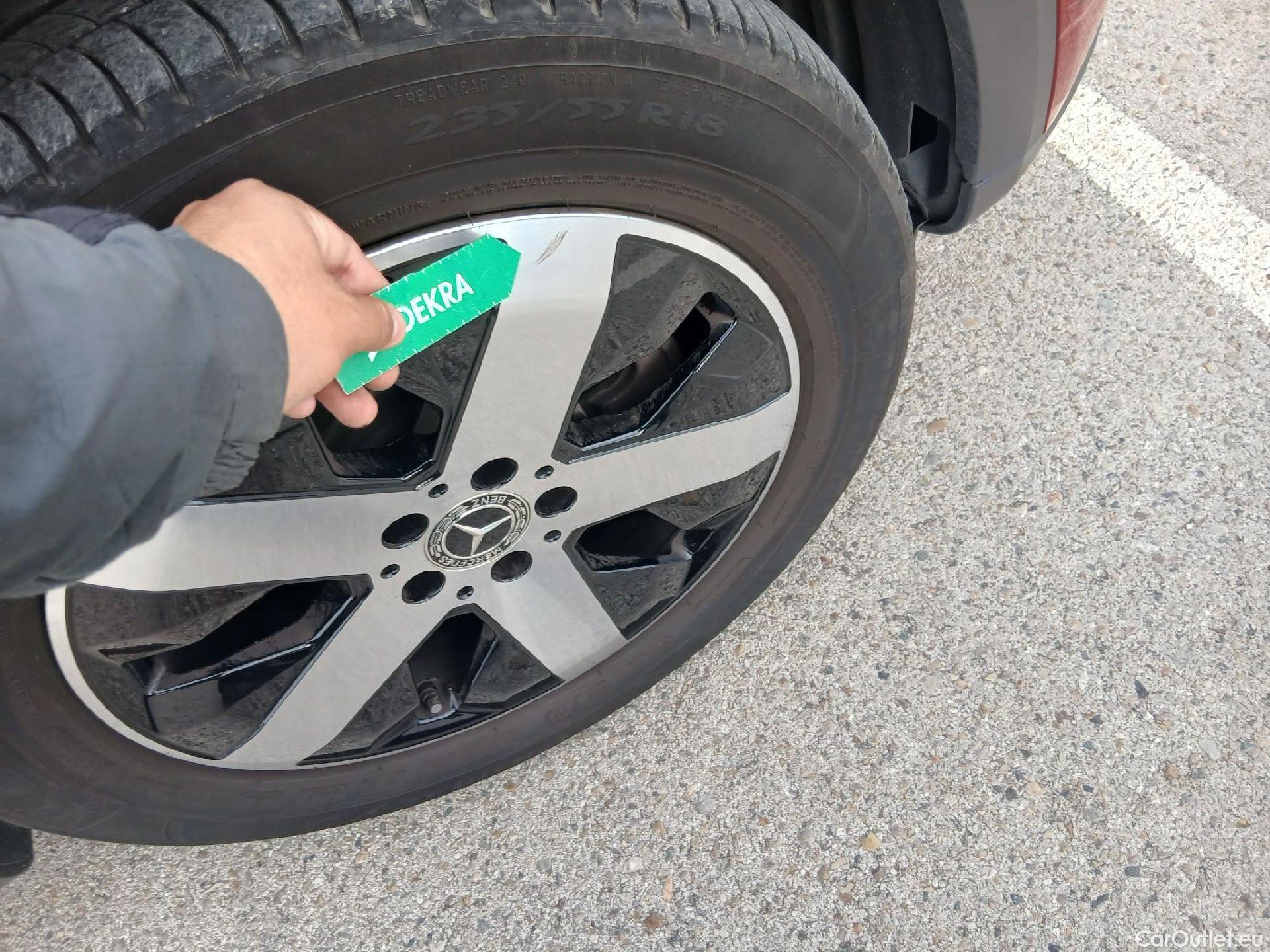  Mercedes  GLB MERCEDES-BENZ  / 2019 / 5P / todoterreno 2.0  200 D DCT 110KW (150CV) #47