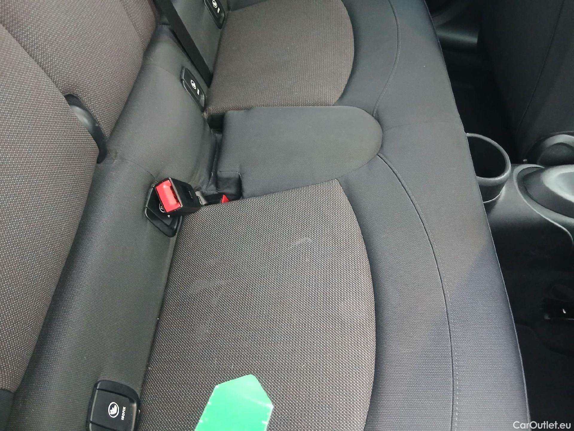  Mini  Cooper MINI MINI / 2014 / 5P / berlina con portón ONE 5 PUERTAS (CX) #40