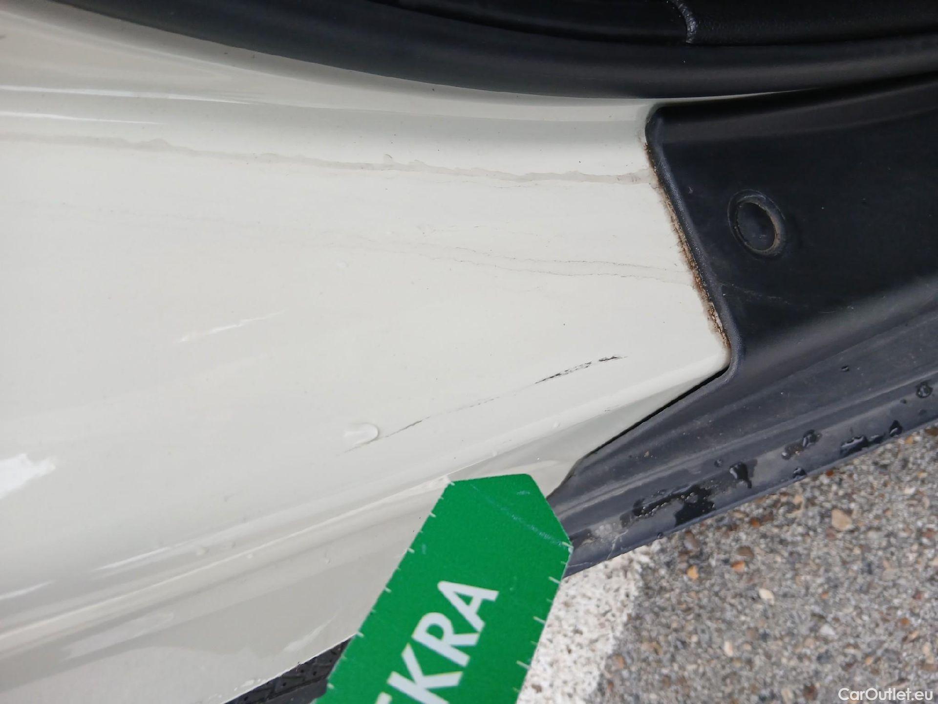  Mini  Cooper MINI MINI / 2014 / 5P / berlina con portón ONE 5 PUERTAS (CX) #39