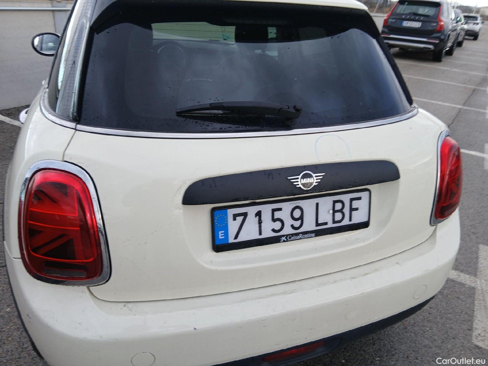  Mini  Cooper MINI MINI / 2014 / 5P / berlina con portón ONE 5 PUERTAS (CX) #25