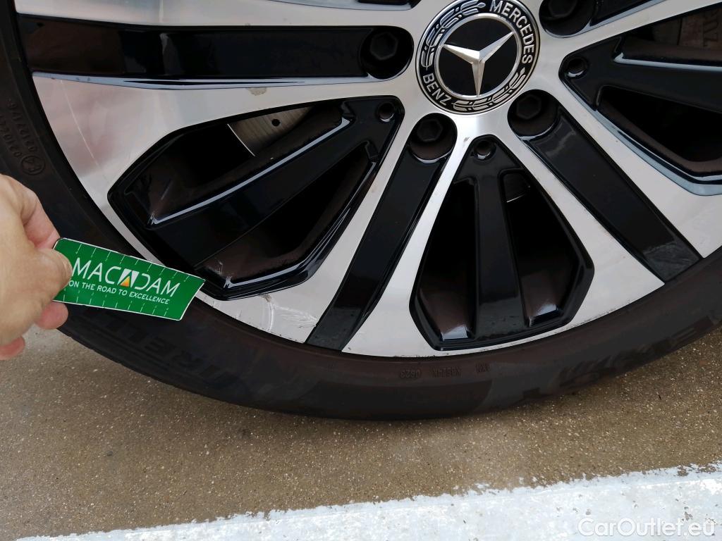  Mercedes  G-Klasee MERCEDES-BENZ Clase GLC / 2019 / 5P / todoterreno GLC 300 e 4MATIC #4