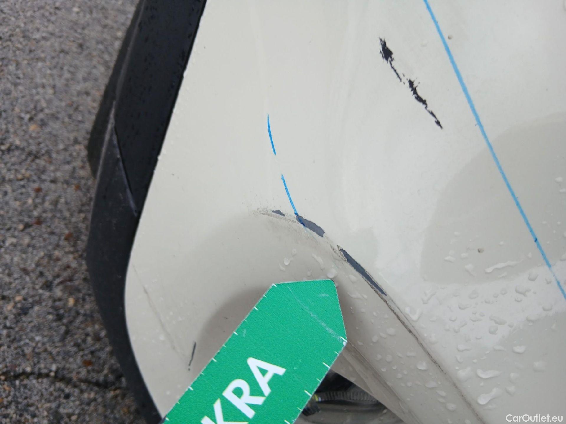  Mini  Cooper MINI MINI / 2014 / 5P / berlina con portón ONE 5 PUERTAS (CX) #4