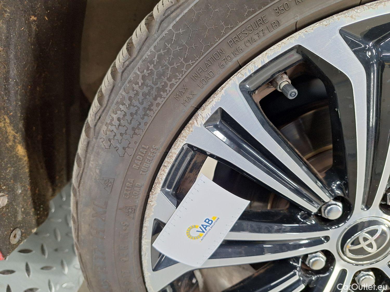  Toyota  Corolla Toyota,  TS '19, Toyota  Touring Sports 1.8 Hybrid Premium e #23