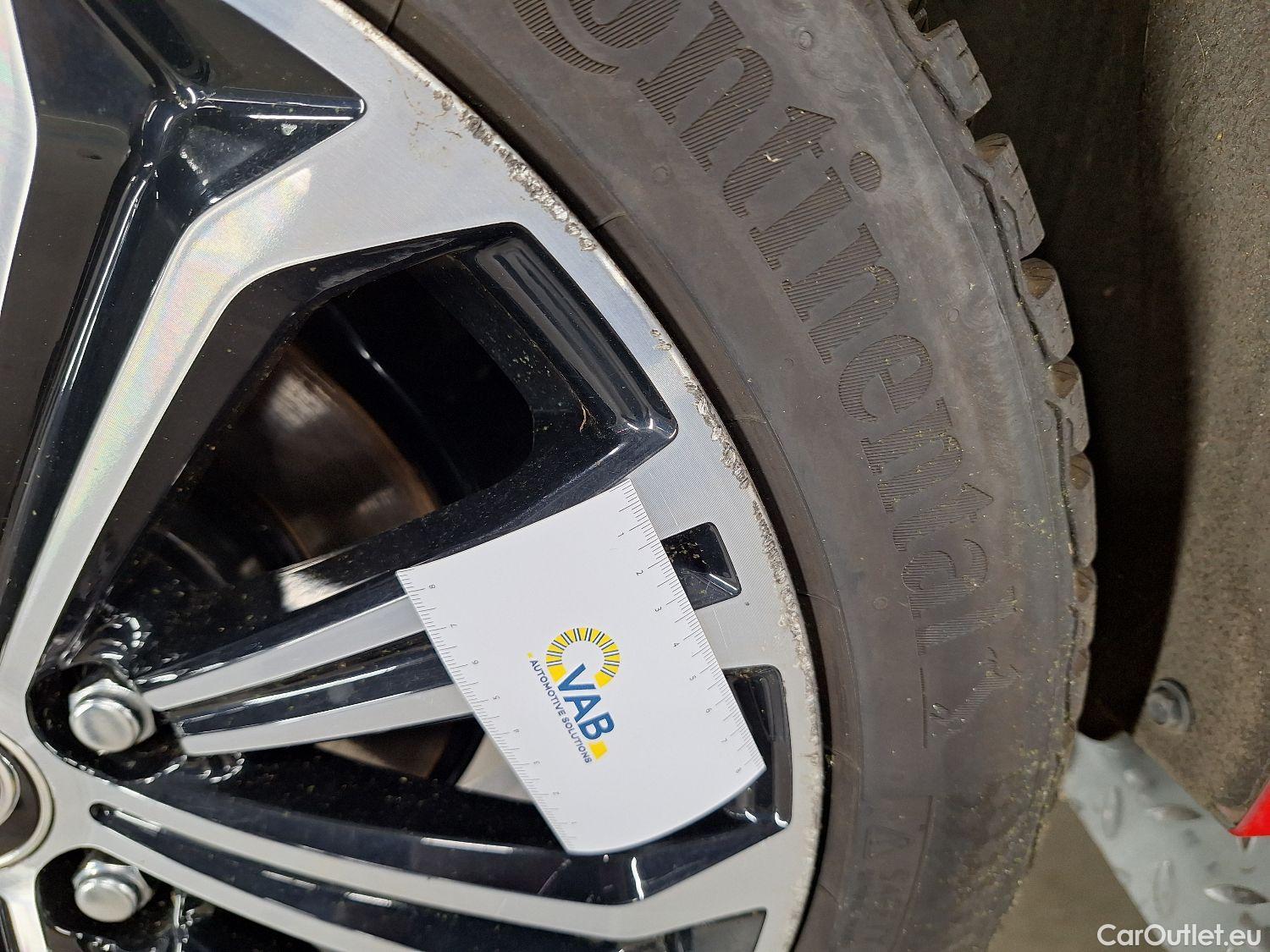  Toyota  Corolla Toyota,  TS '19, Toyota  Touring Sports 1.8 Hybrid Premium e #20