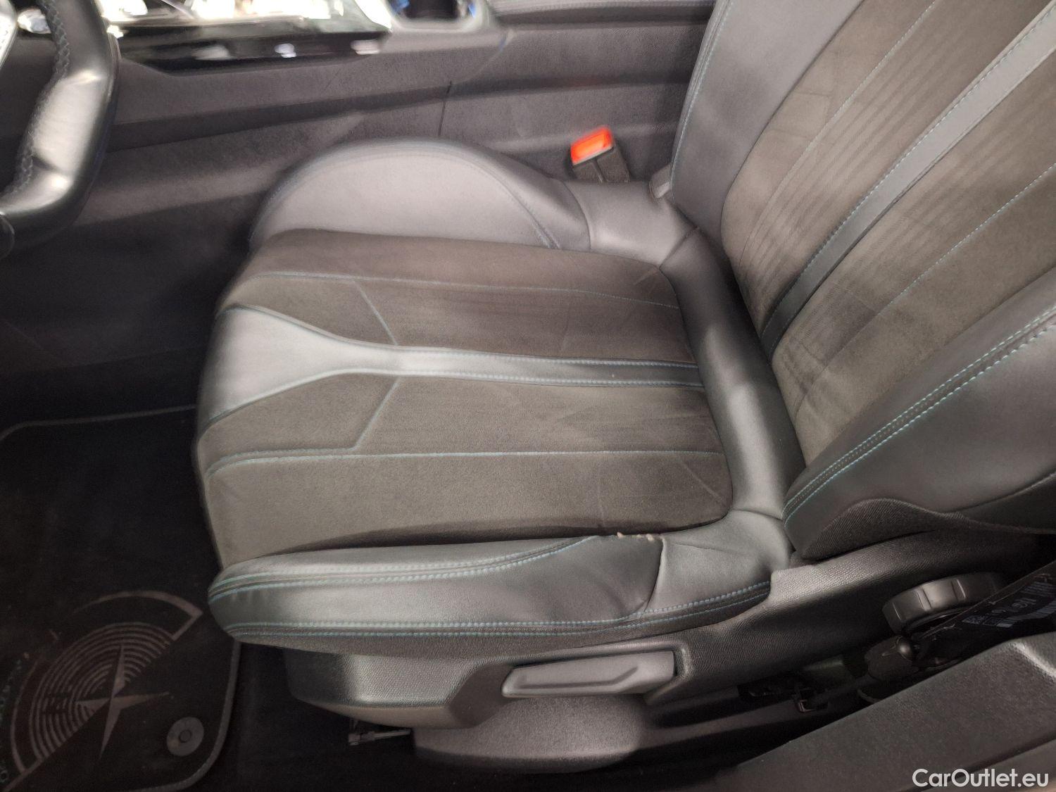  Peugeot  5008 Peugeot,  '16, Peugeot  1.2 PureTech 96kW S&S EAT8 Crossway 7pl #54