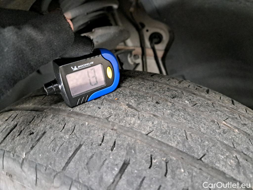  Volkswagen  T-ROC  Life Business 1.5 TSI 150CV BVA7 E6d #5