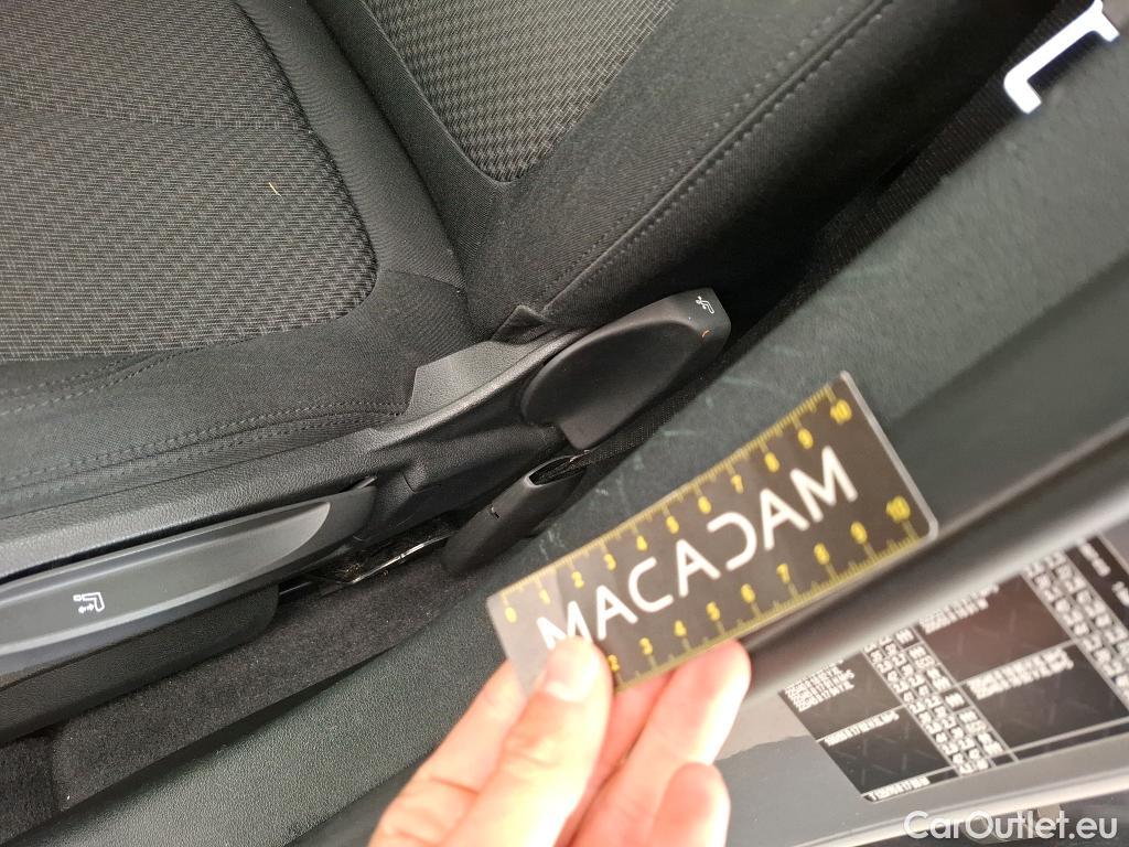  Bmw  Serie 1 BMW Série 1 / 2019 / 5P / Berline 116i DKG7 Business Design #23