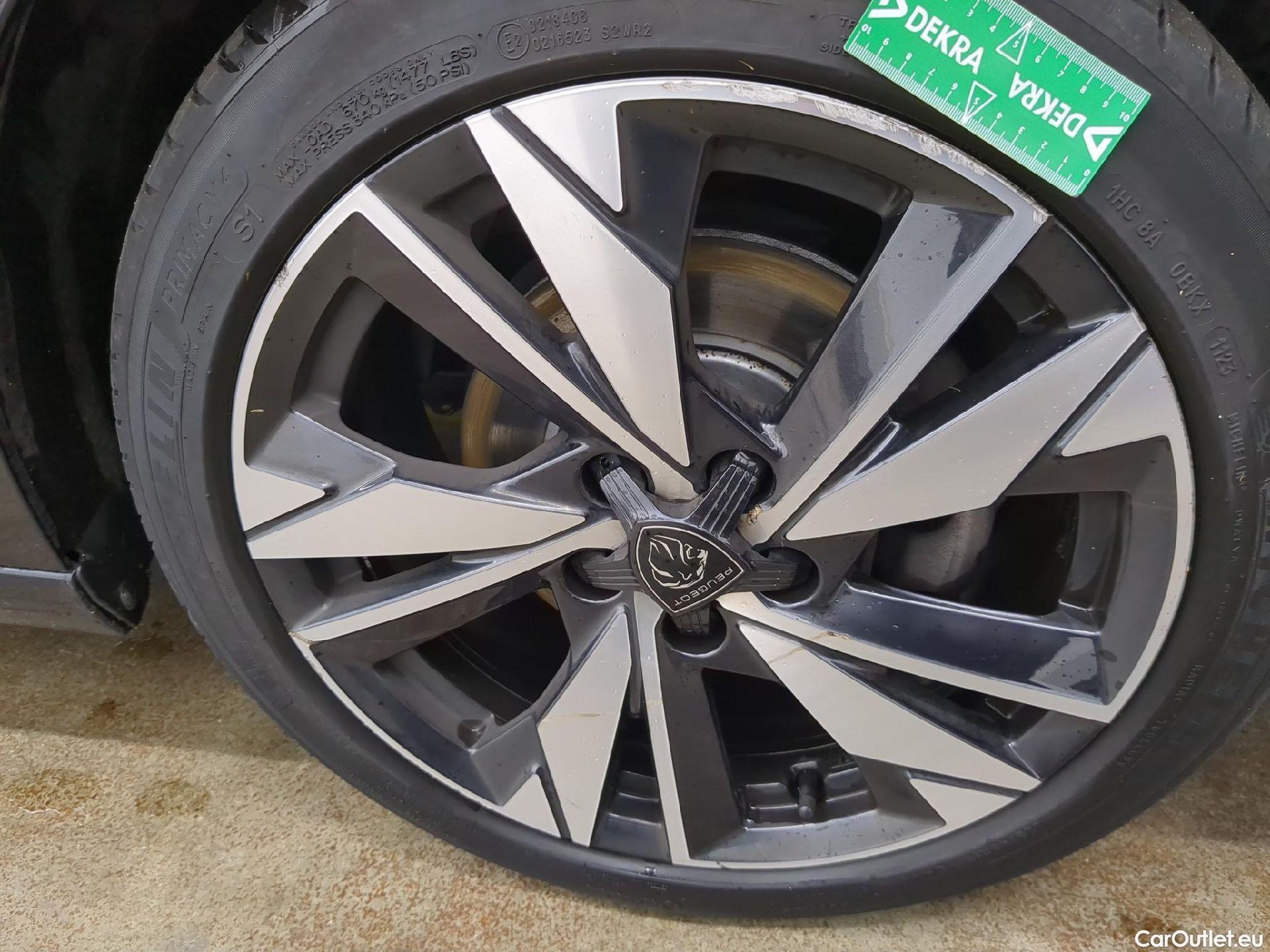  Peugeot  308  Allure 1.2 PureTech 130CV BVA8 E6d #6