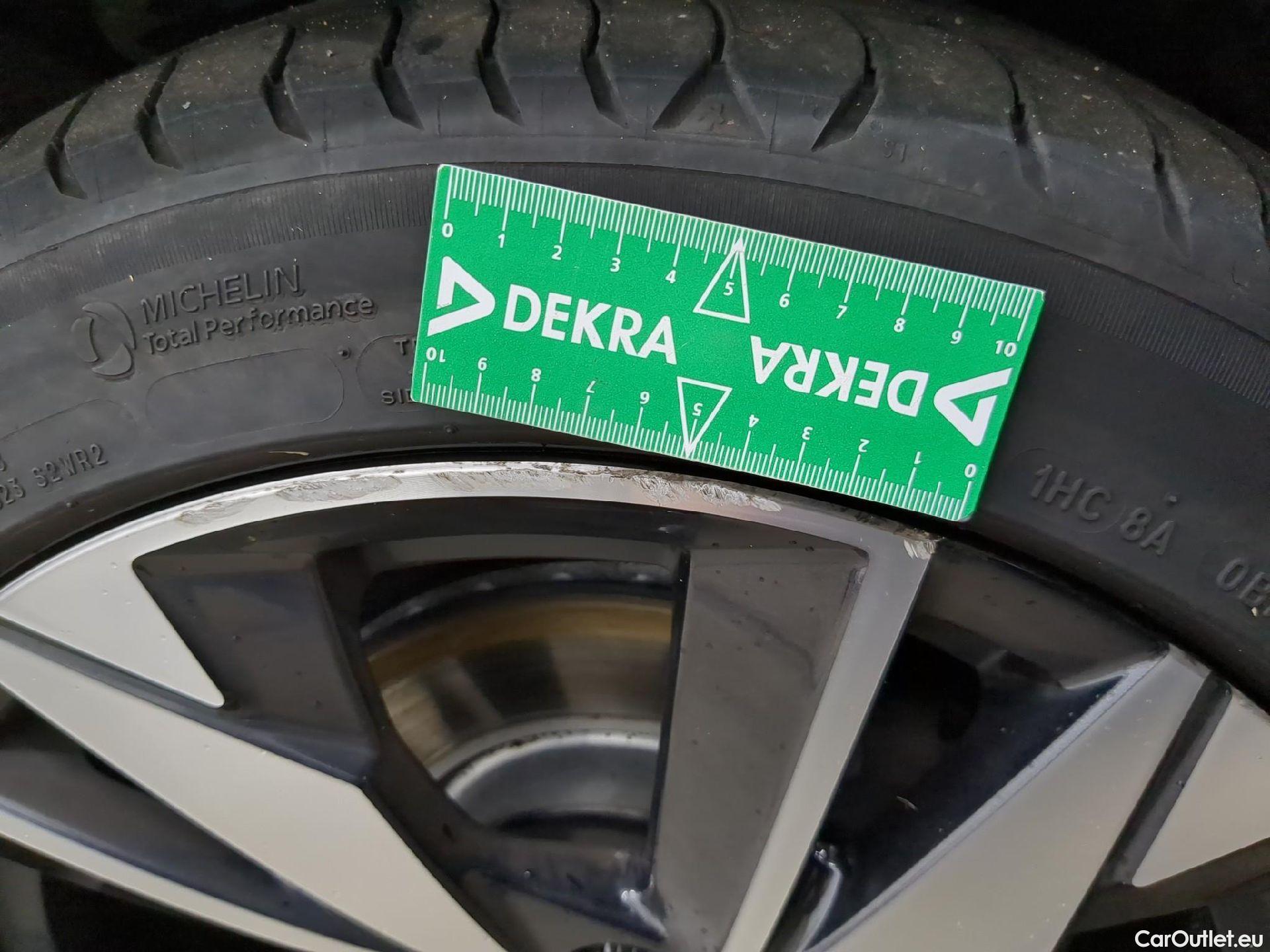  Peugeot  308  Allure 1.2 PureTech 130CV BVA8 E6d #3