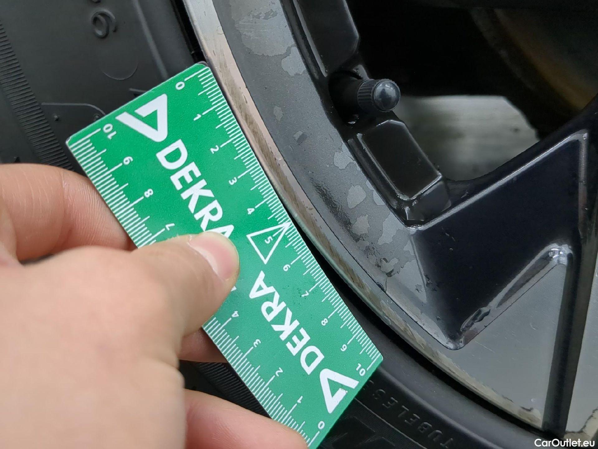  Peugeot  308  Allure 1.2 PureTech 130CV BVA8 E6d #12