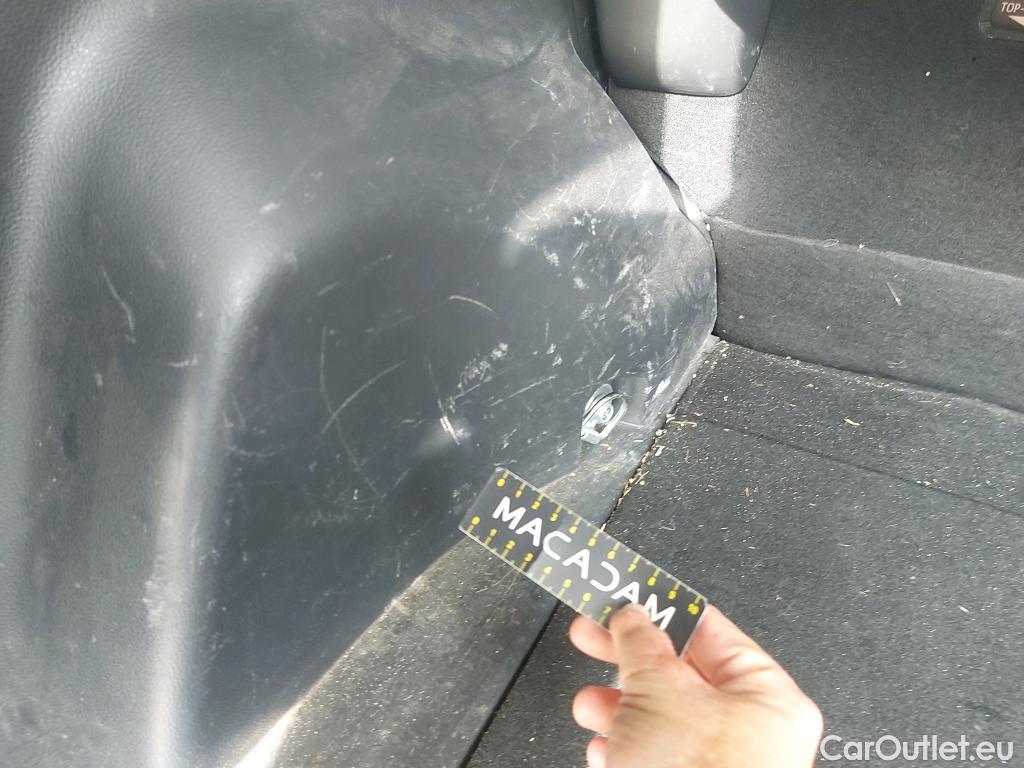  Toyota  RAV4 TOYOTA  / 2018 / 5P / todoterreno 2.5l 220H Advance #41