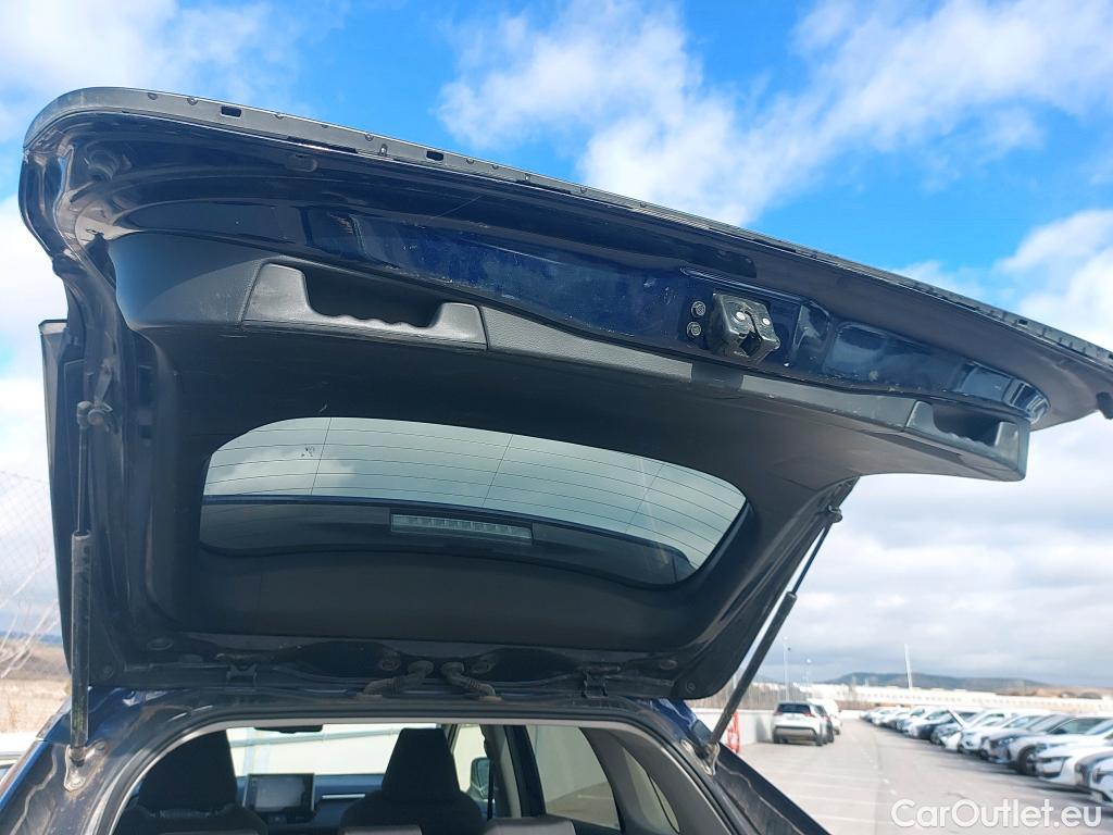  Toyota  RAV4 TOYOTA  / 2018 / 5P / todoterreno 2.5l 220H Advance #44