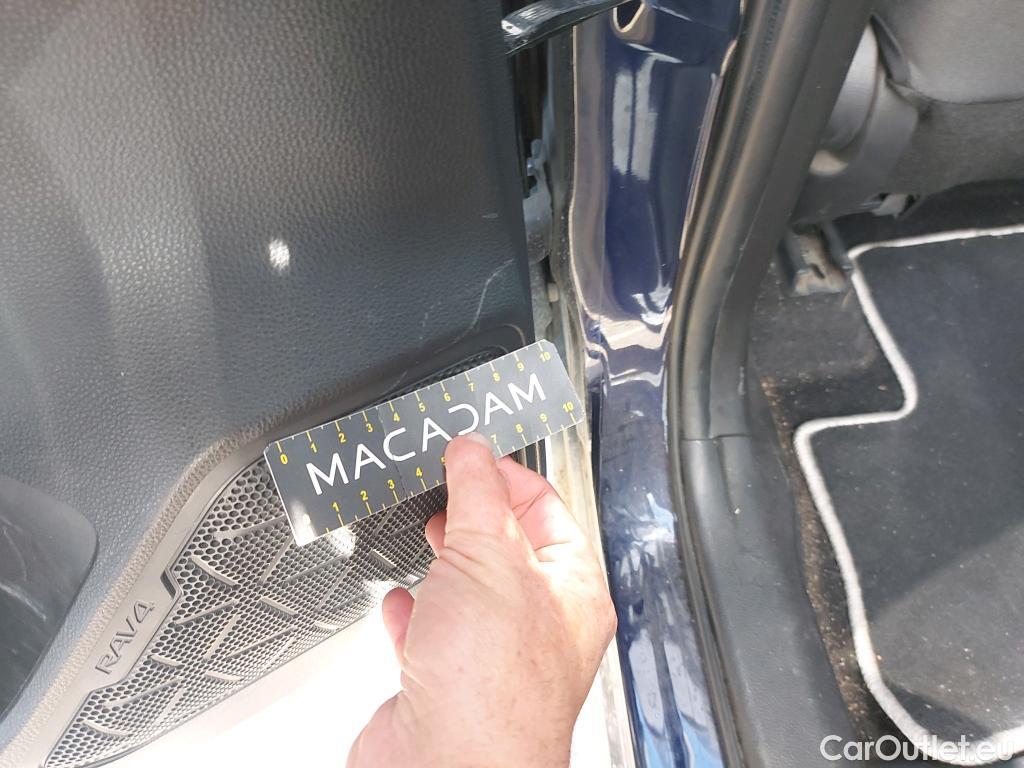  Toyota  RAV4 TOYOTA  / 2018 / 5P / todoterreno 2.5l 220H Advance #39