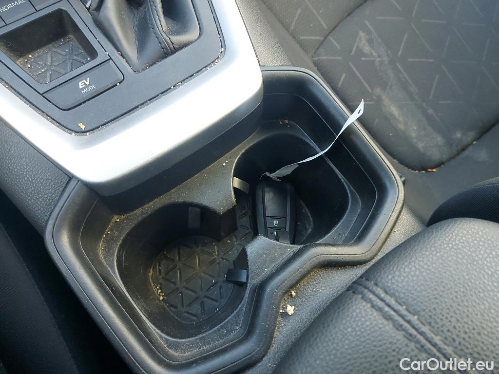  Toyota  RAV4 TOYOTA  / 2018 / 5P / todoterreno 2.5l 220H Advance #1