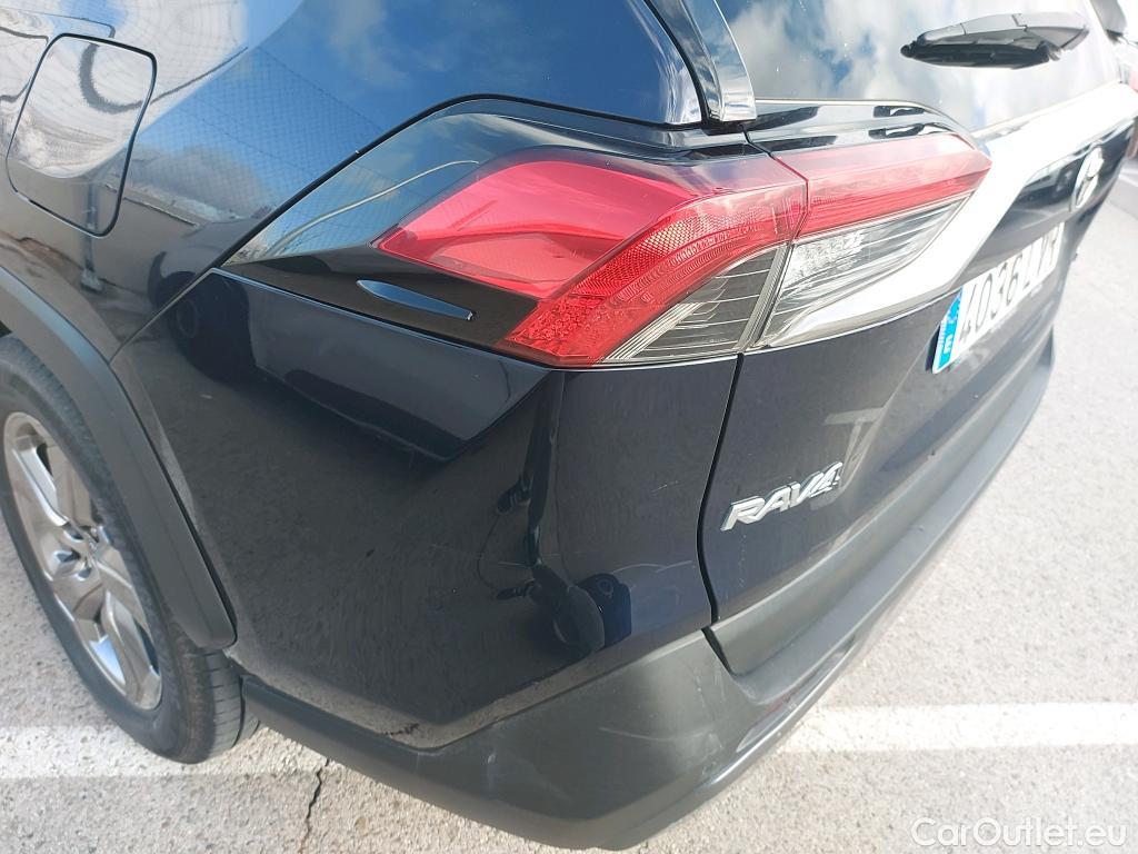  Toyota  RAV4 TOYOTA  / 2018 / 5P / todoterreno 2.5l 220H Advance #49