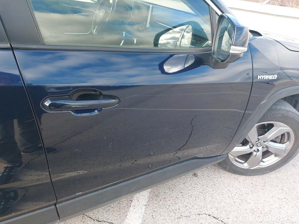  Toyota  RAV4 TOYOTA  / 2018 / 5P / todoterreno 2.5l 220H Advance #19