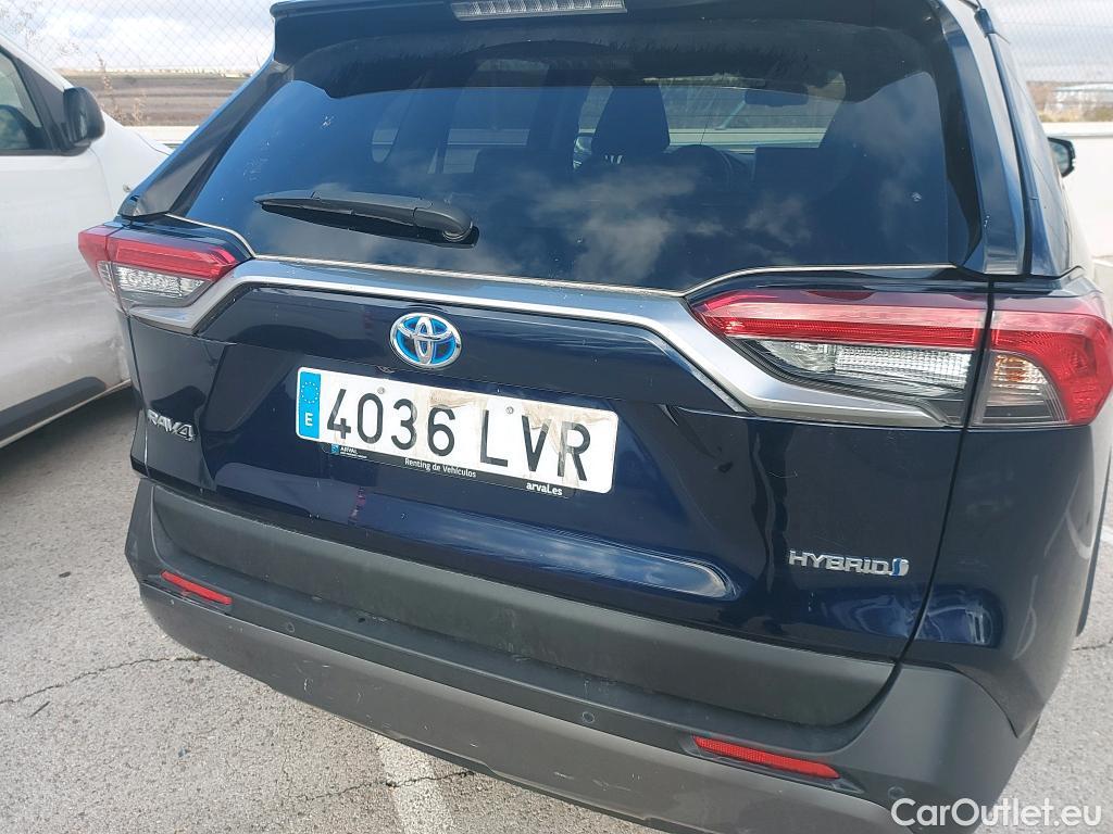  Toyota  RAV4 TOYOTA  / 2018 / 5P / todoterreno 2.5l 220H Advance #10