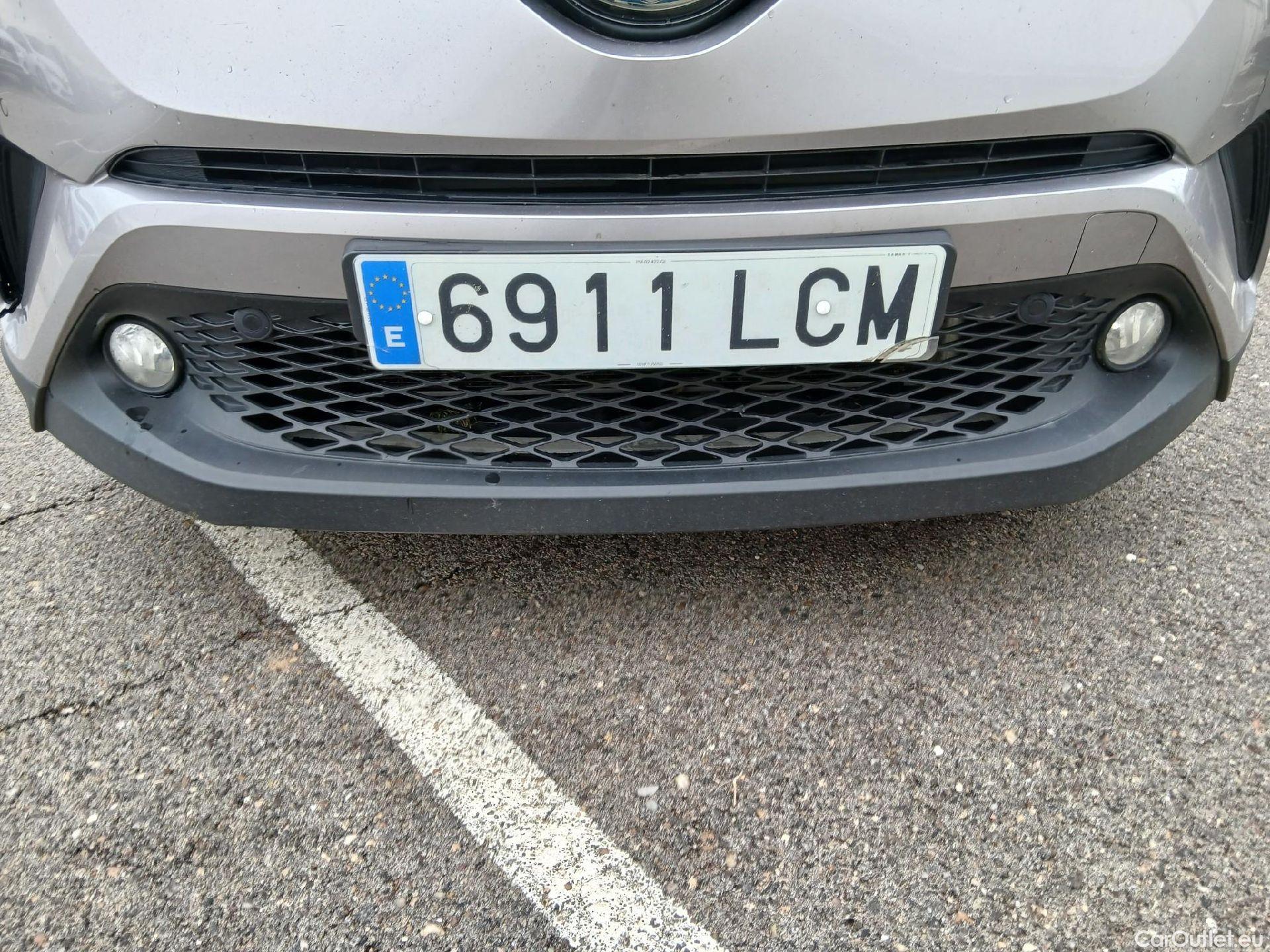  Toyota  C-HR TOYOTA  / 2016 / 5P / todoterreno 1.8 125H Advance (CX) #8