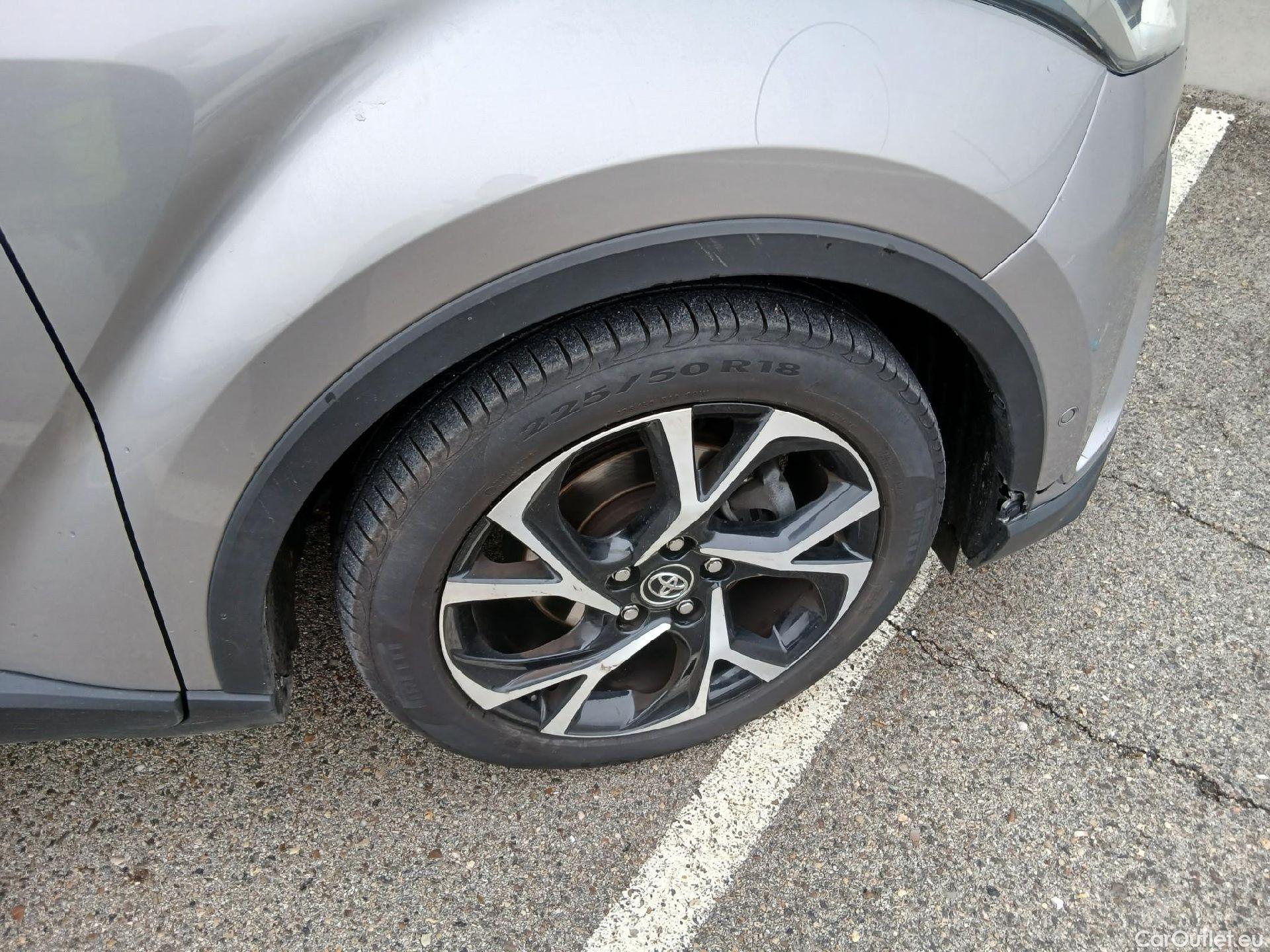  Toyota  C-HR TOYOTA  / 2016 / 5P / todoterreno 1.8 125H Advance (CX) #43