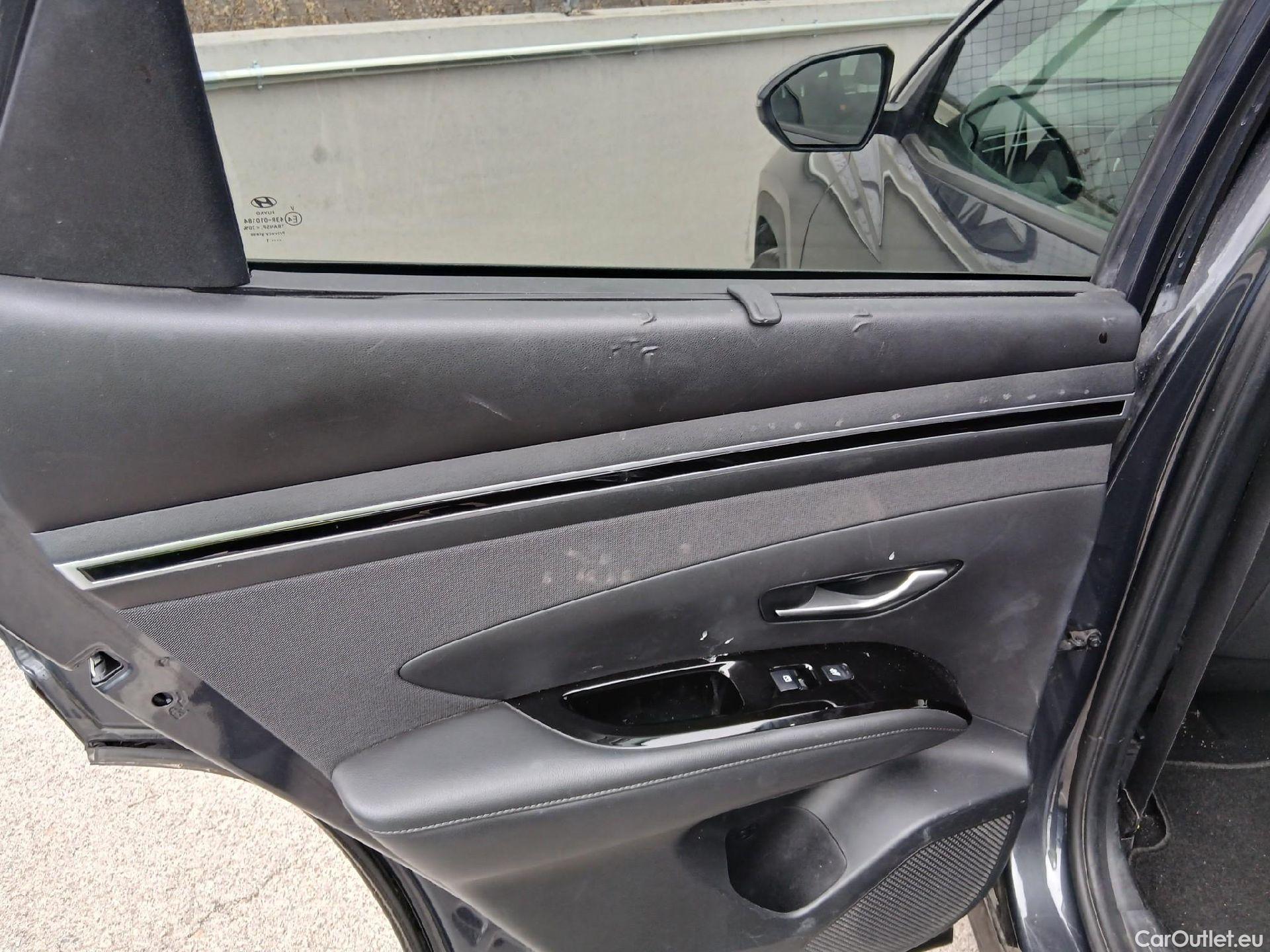  Hyundai  Tucson HYUNDAI  / 2020 / 5P / todoterreno 1.6 TGDI PHEV 195kW Tecno Sky Auto 4x4 #35