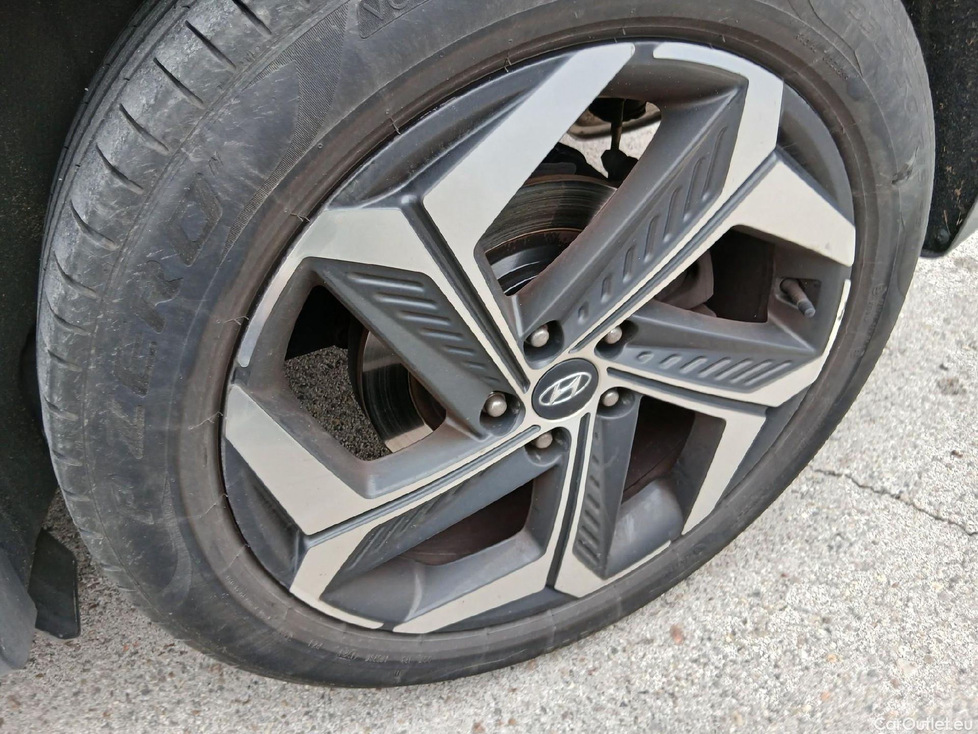  Hyundai  Tucson HYUNDAI  / 2020 / 5P / todoterreno 1.6 TGDI PHEV 195kW Tecno Sky Auto 4x4 #32