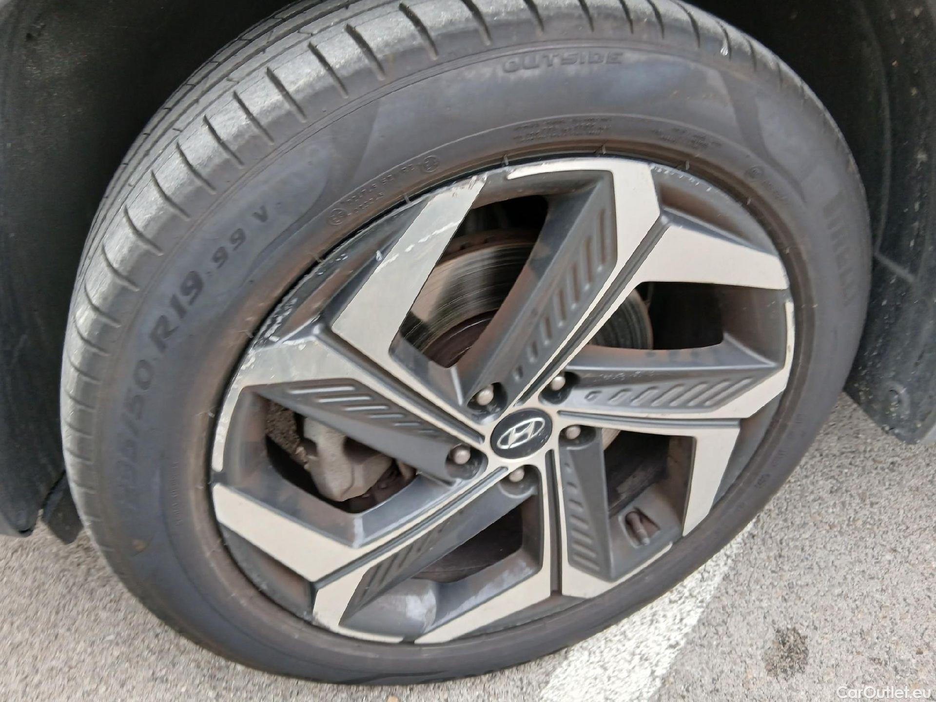  Hyundai  Tucson HYUNDAI  / 2020 / 5P / todoterreno 1.6 TGDI PHEV 195kW Tecno Sky Auto 4x4 #25