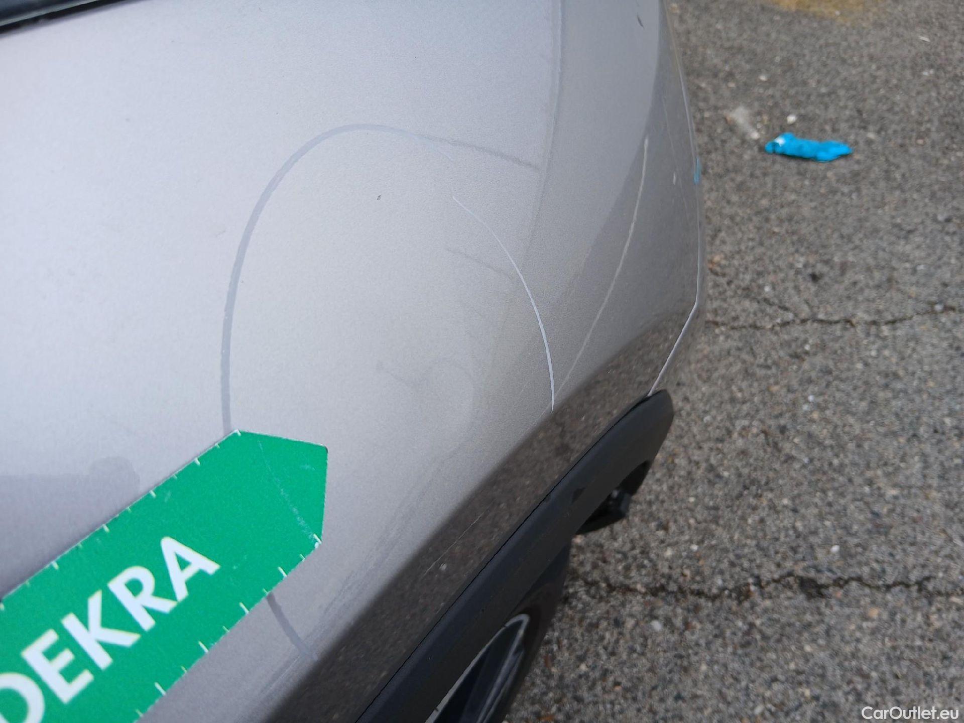  Toyota  C-HR TOYOTA  / 2016 / 5P / todoterreno 1.8 125H Advance (CX) #41