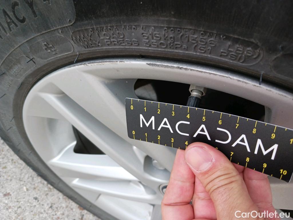  Toyota  Corolla TOYOTA  1.8 125H ACTIVE TECH E-CVT #23