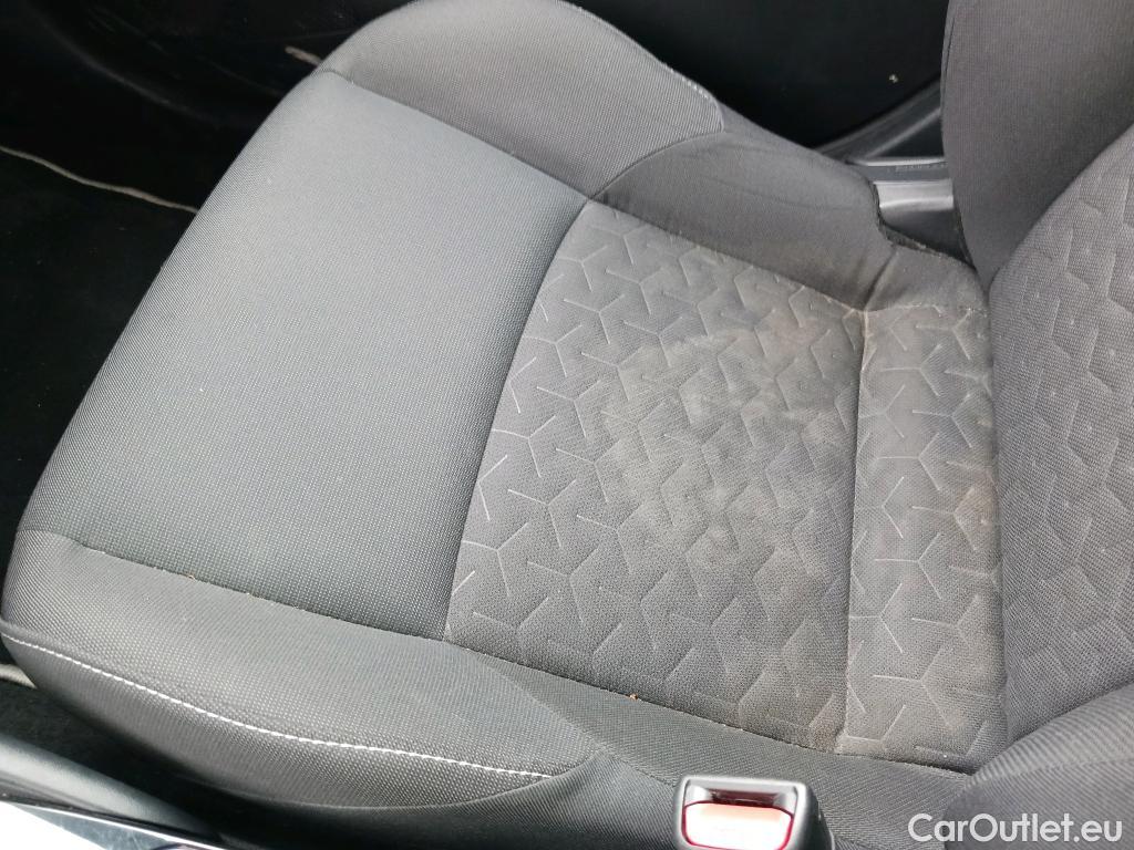  Toyota  Corolla TOYOTA  1.8 125H ACTIVE TECH E-CVT #19