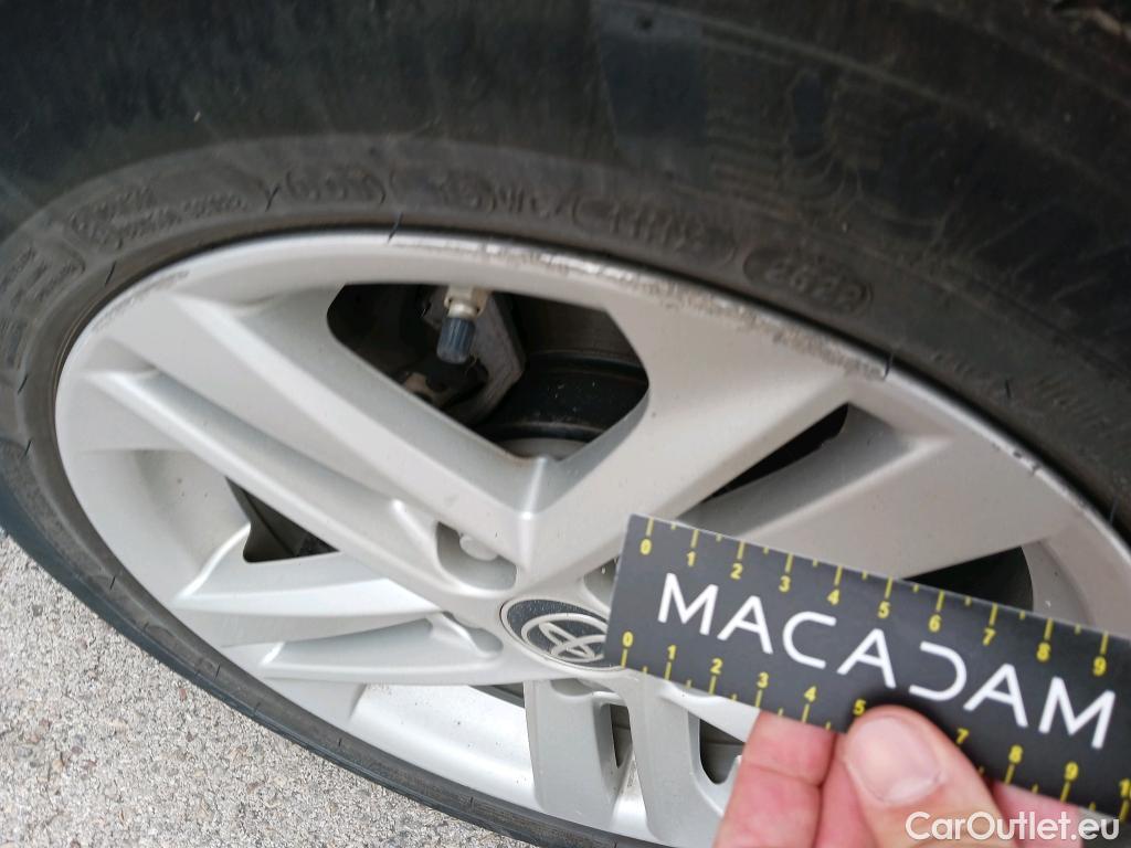  Toyota  Corolla TOYOTA  1.8 125H ACTIVE TECH E-CVT #21