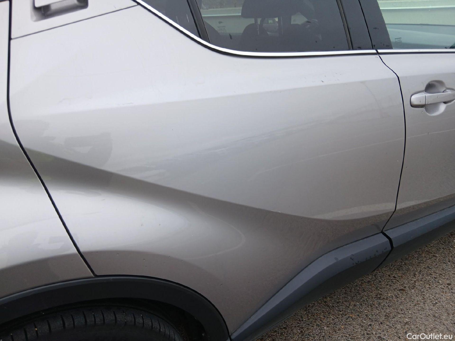  Toyota  C-HR TOYOTA  / 2016 / 5P / todoterreno 1.8 125H Advance (CX) #35