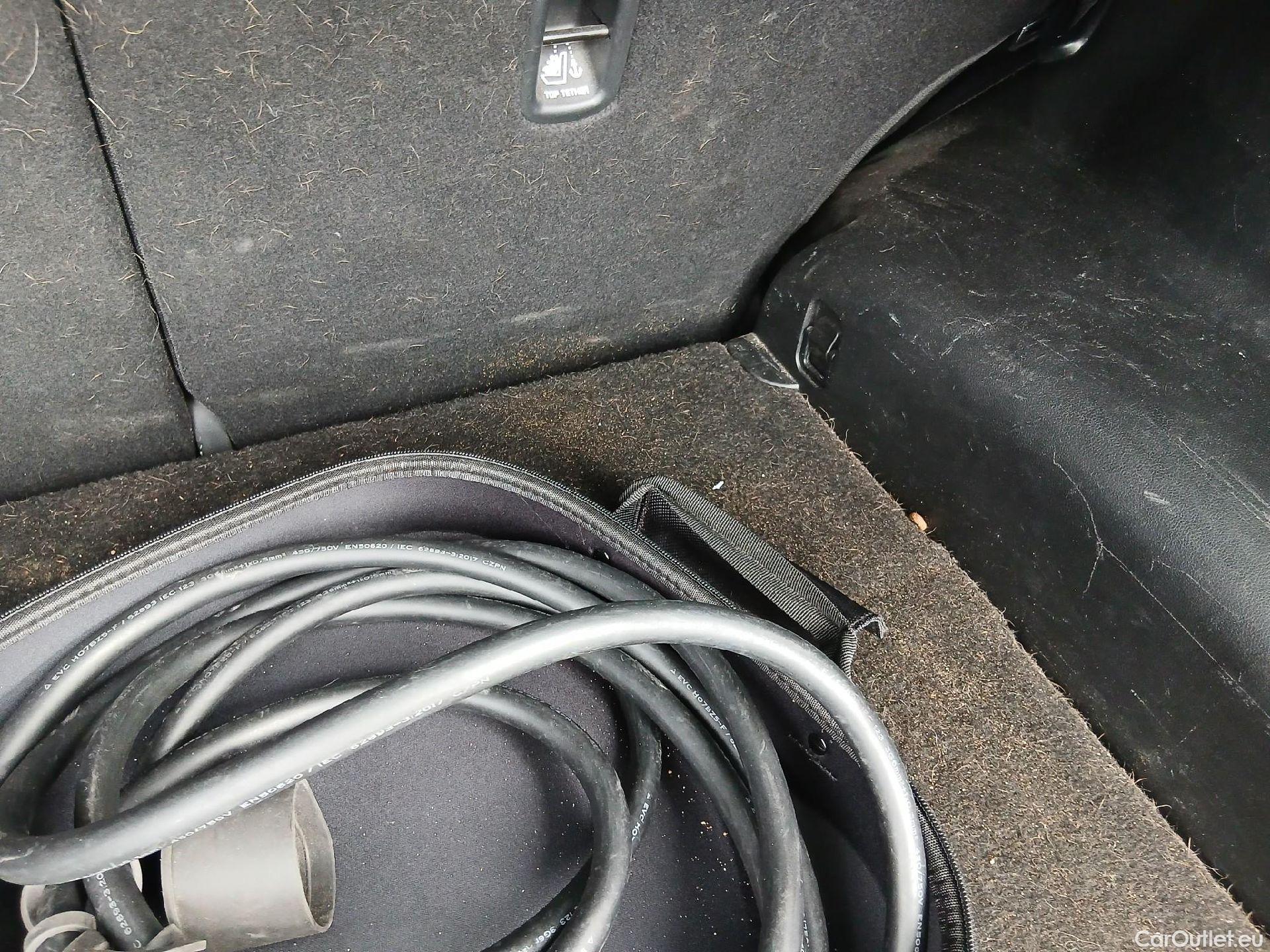  Hyundai  Tucson HYUNDAI  / 2020 / 5P / todoterreno 1.6 TGDI PHEV 195kW Tecno Sky Auto 4x4 #2