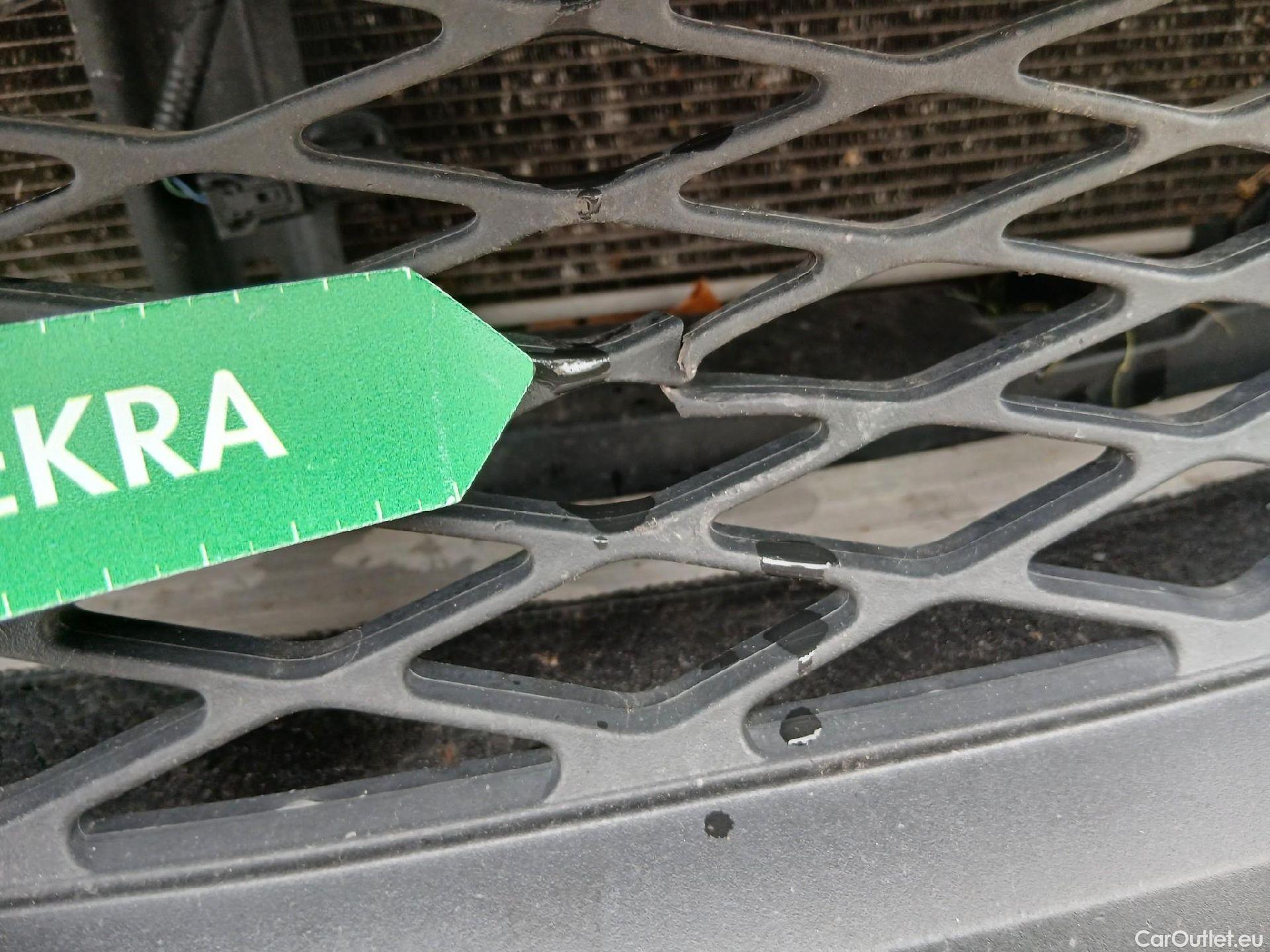  Toyota  C-HR TOYOTA  / 2016 / 5P / todoterreno 1.8 125H Advance (CX) #7