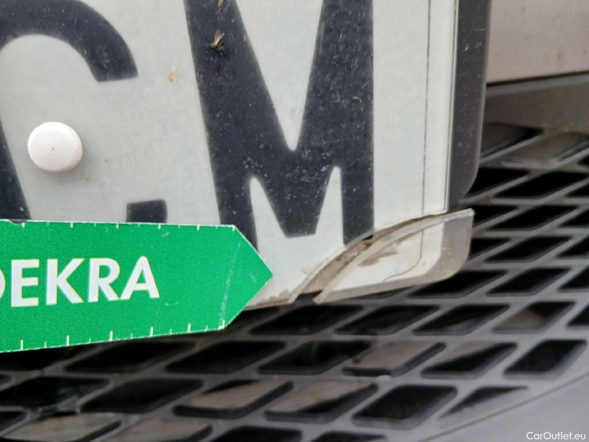  Toyota  C-HR TOYOTA  / 2016 / 5P / todoterreno 1.8 125H Advance (CX) #9