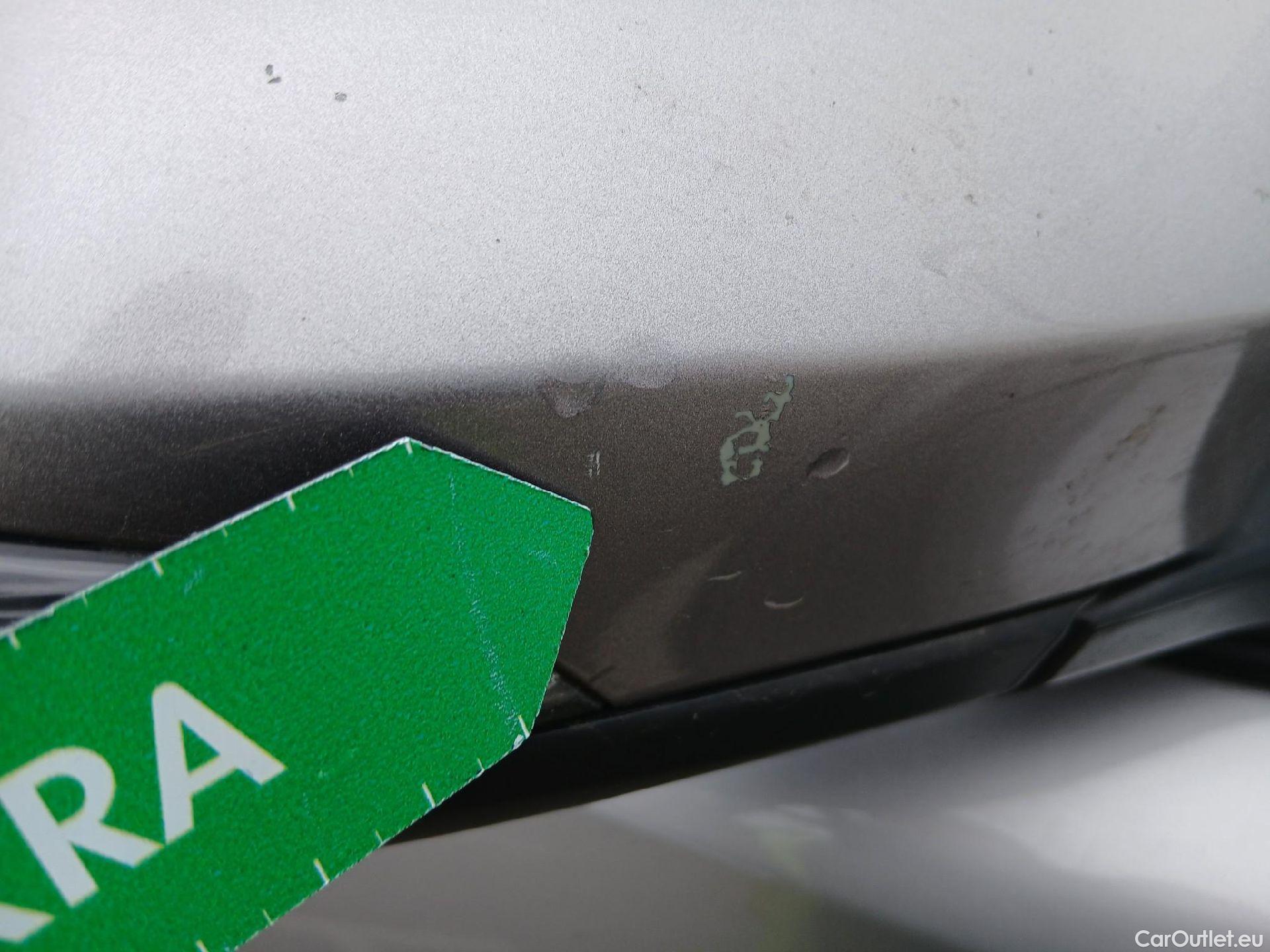  Toyota  C-HR TOYOTA  / 2016 / 5P / todoterreno 1.8 125H Advance (CX) #40