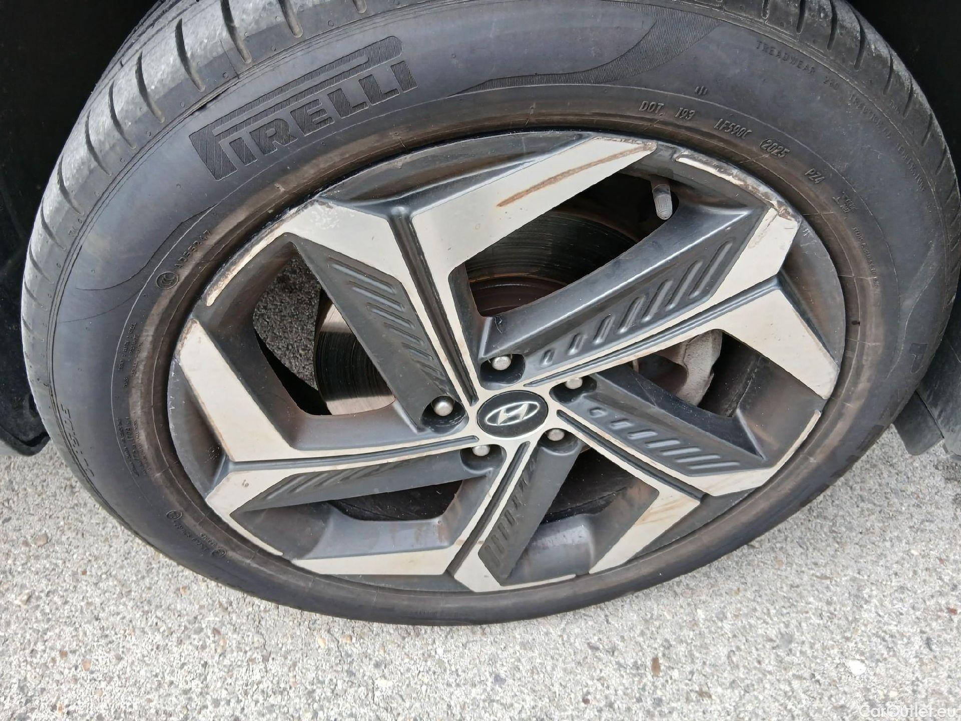  Hyundai  Tucson HYUNDAI  / 2020 / 5P / todoterreno 1.6 TGDI PHEV 195kW Tecno Sky Auto 4x4 #71