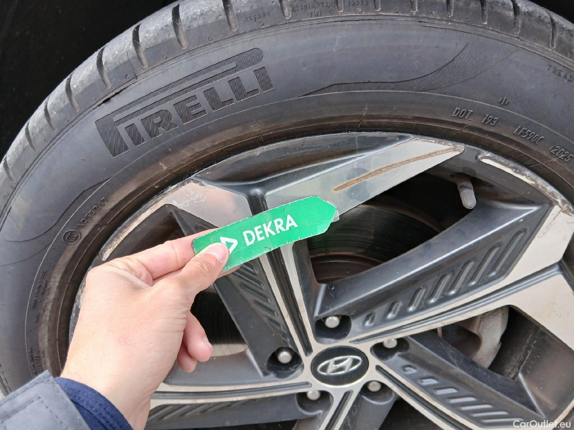  Hyundai  Tucson HYUNDAI  / 2020 / 5P / todoterreno 1.6 TGDI PHEV 195kW Tecno Sky Auto 4x4 #70