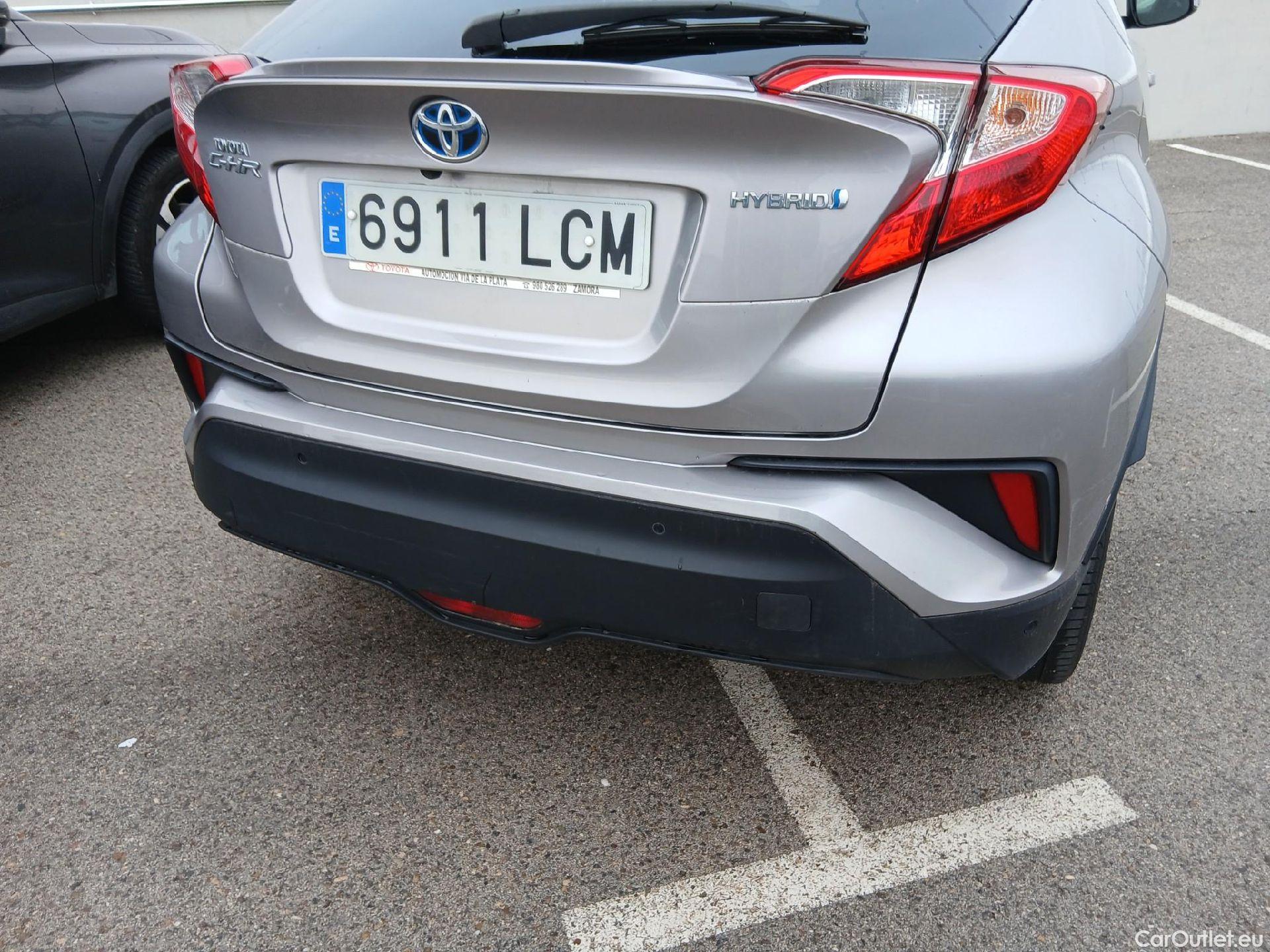  Toyota  C-HR TOYOTA  / 2016 / 5P / todoterreno 1.8 125H Advance (CX) #26